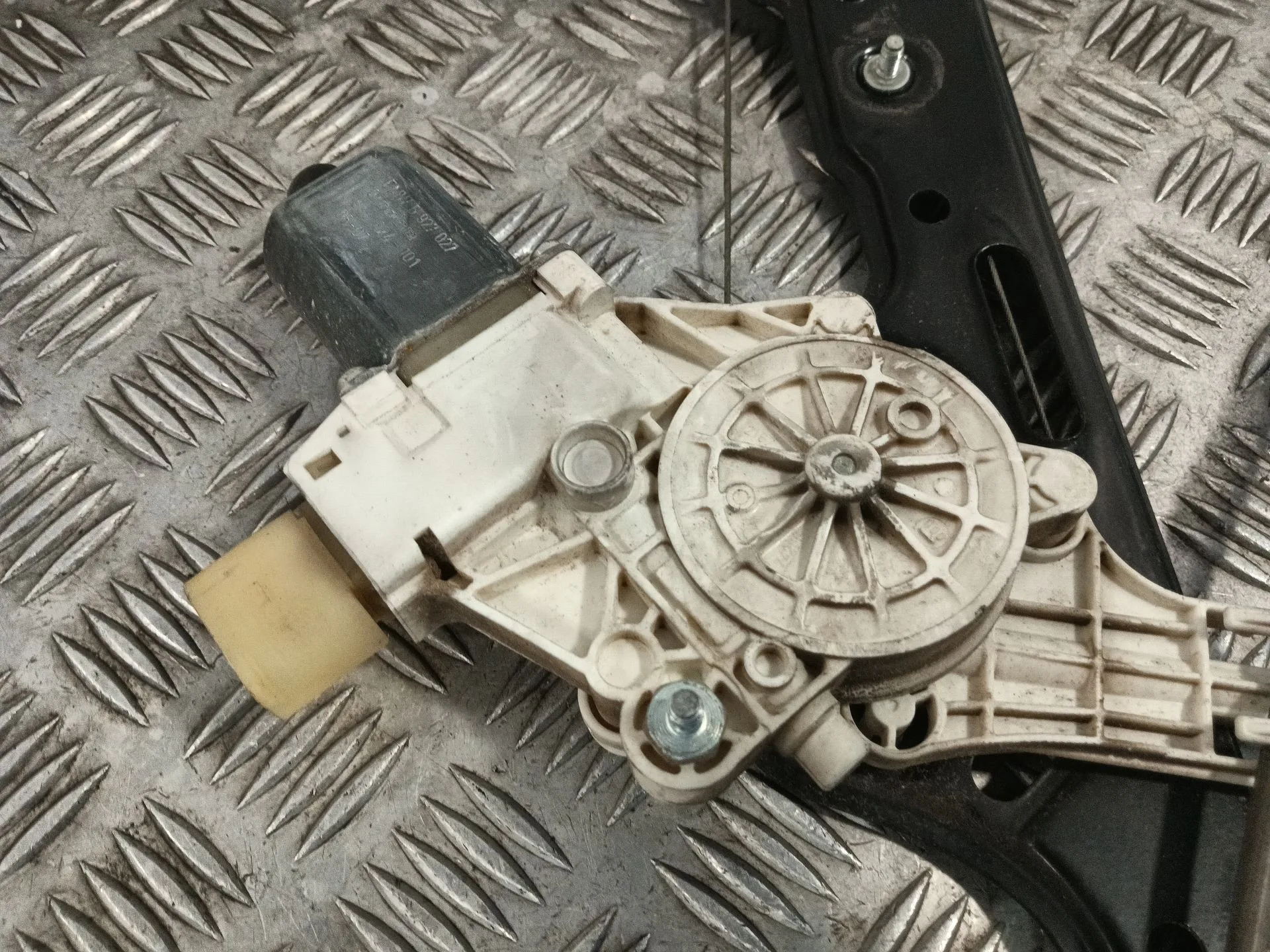 Elevalunas Delantero Izquierdo para Bmw Serie 1 Berlina (E81/E87)