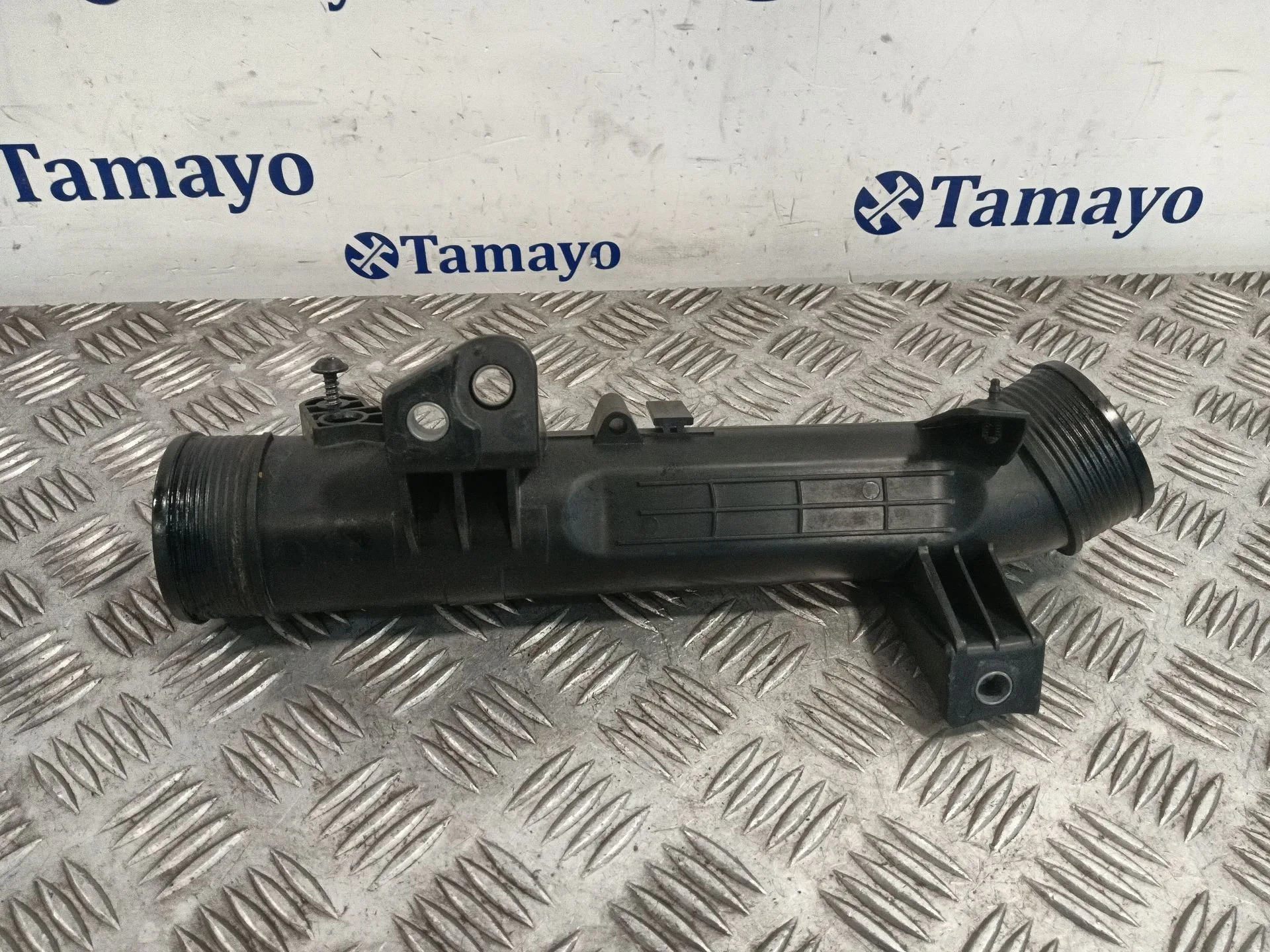 Tubo para Volvo V40 Hatchback (525)
