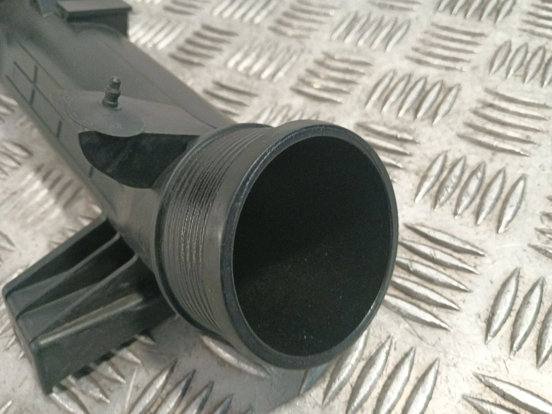 Tubo para Volvo V40 Hatchback (525)