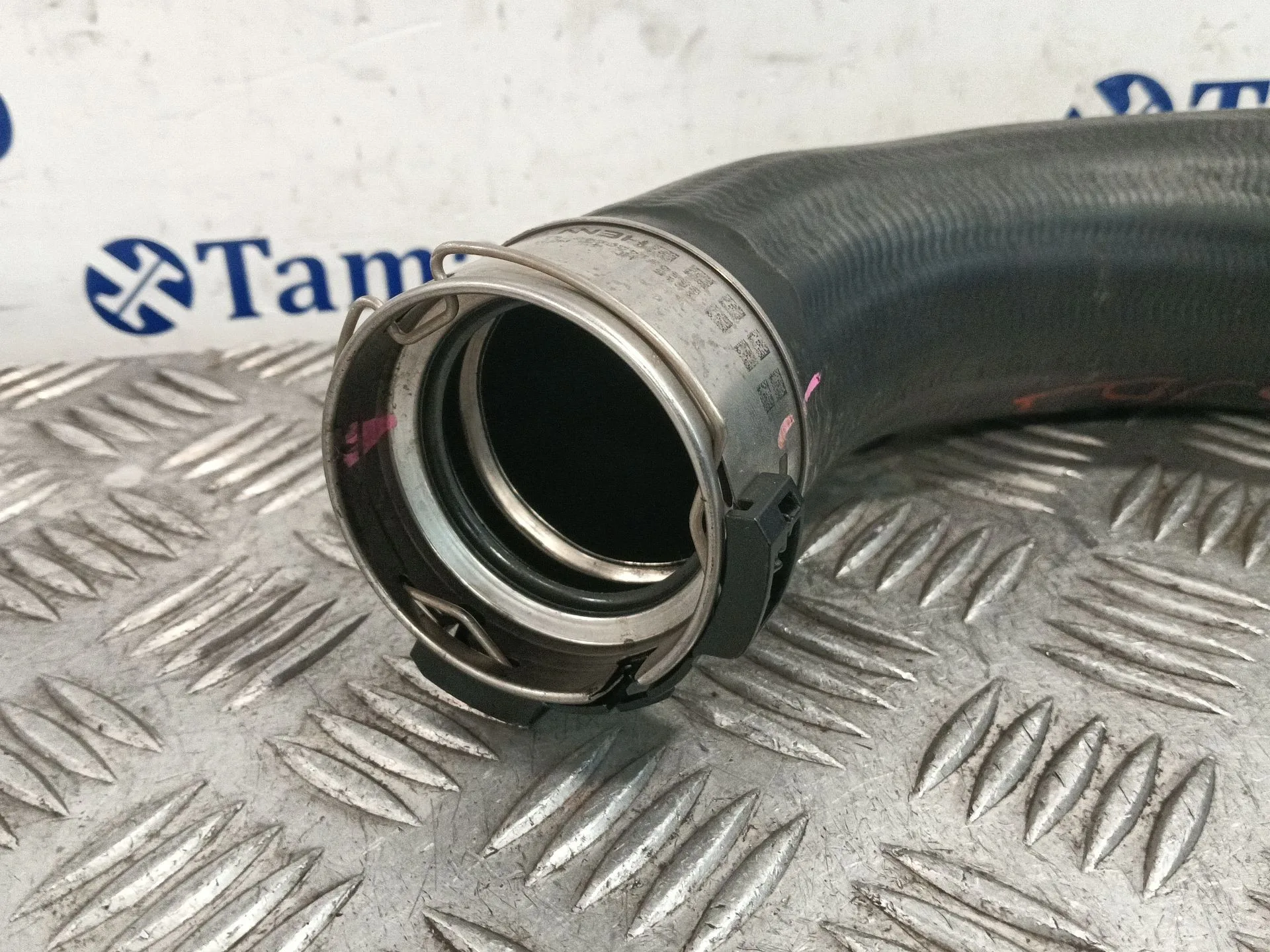 Tubo para Volvo V40 Hatchback (525)