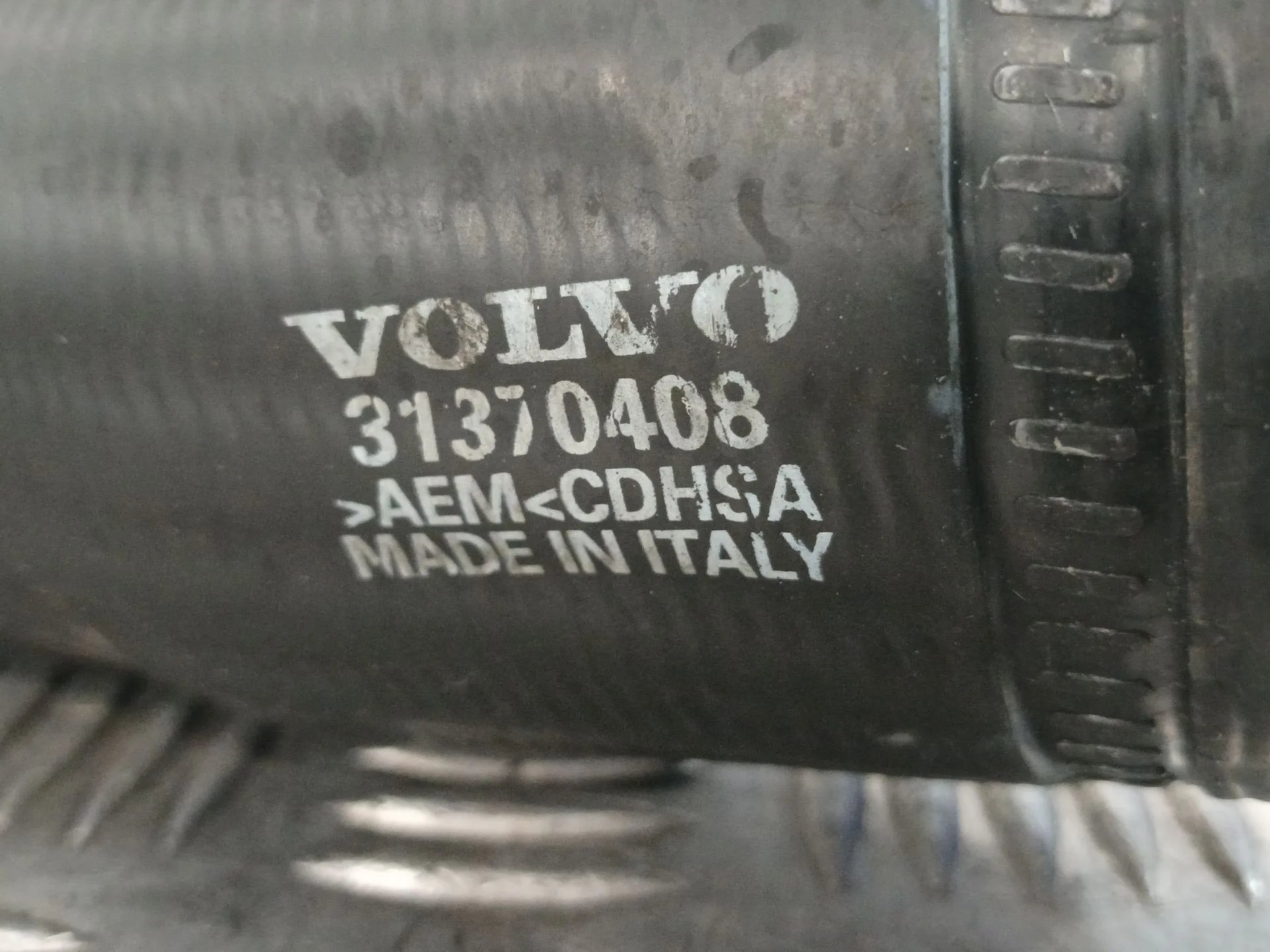 Tubo para Volvo V40 Hatchback (525)