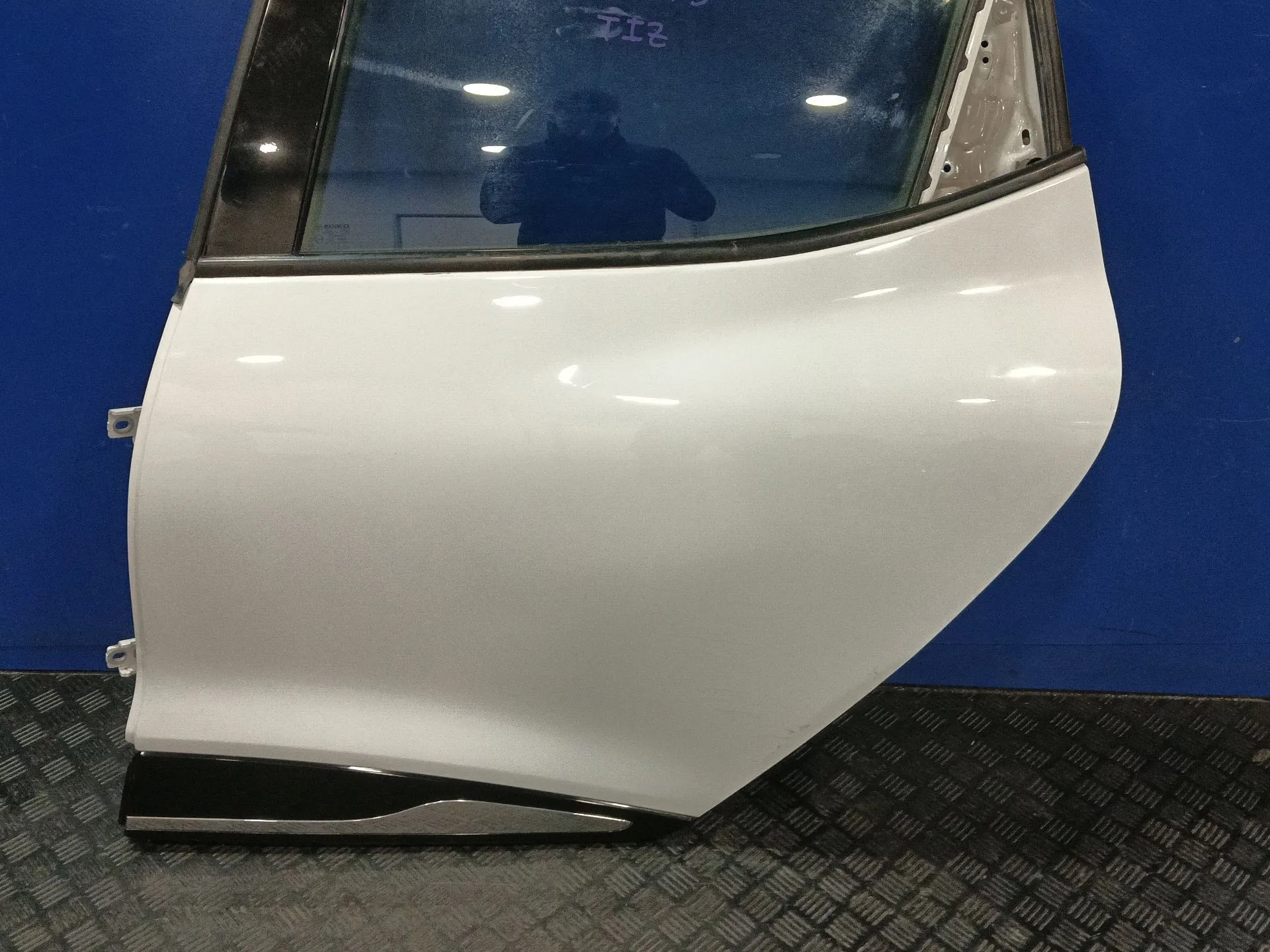 Puerta Trasera Izquierda para Renault Clio Iv (Bh_)