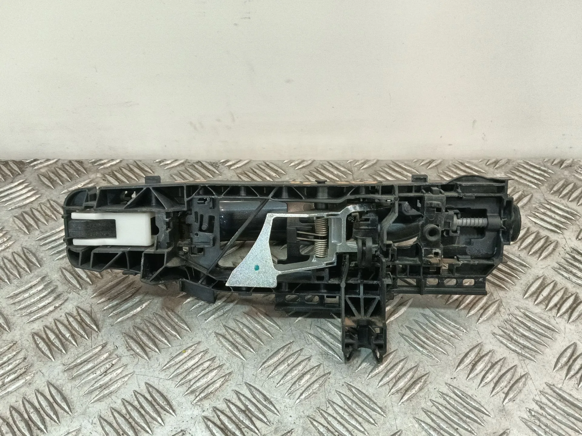 Maneta Exterior Delantera Derecha para Mercedes-Benz Clase C (W205)