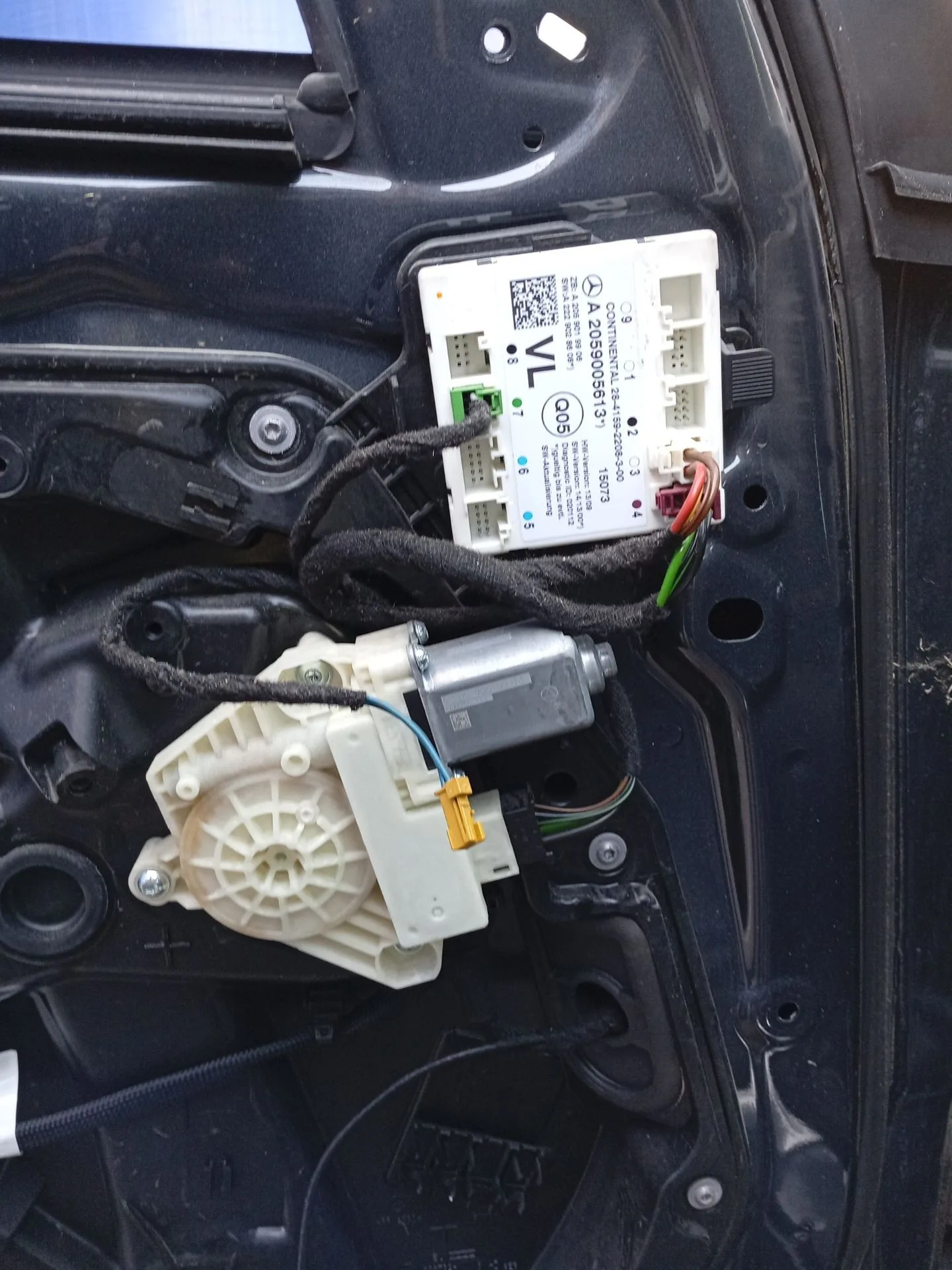 Elevalunas Delantero Izquierdo para Mercedes-Benz Clase C (W205)