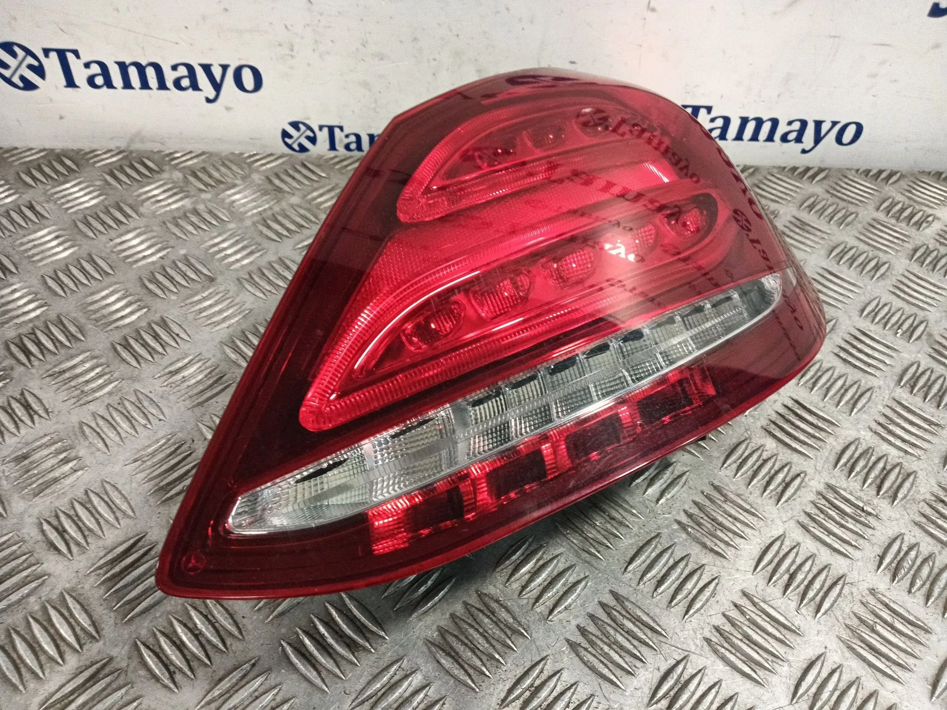 Piloto Trasero Derecho para Mercedes-Benz Clase C (W205)