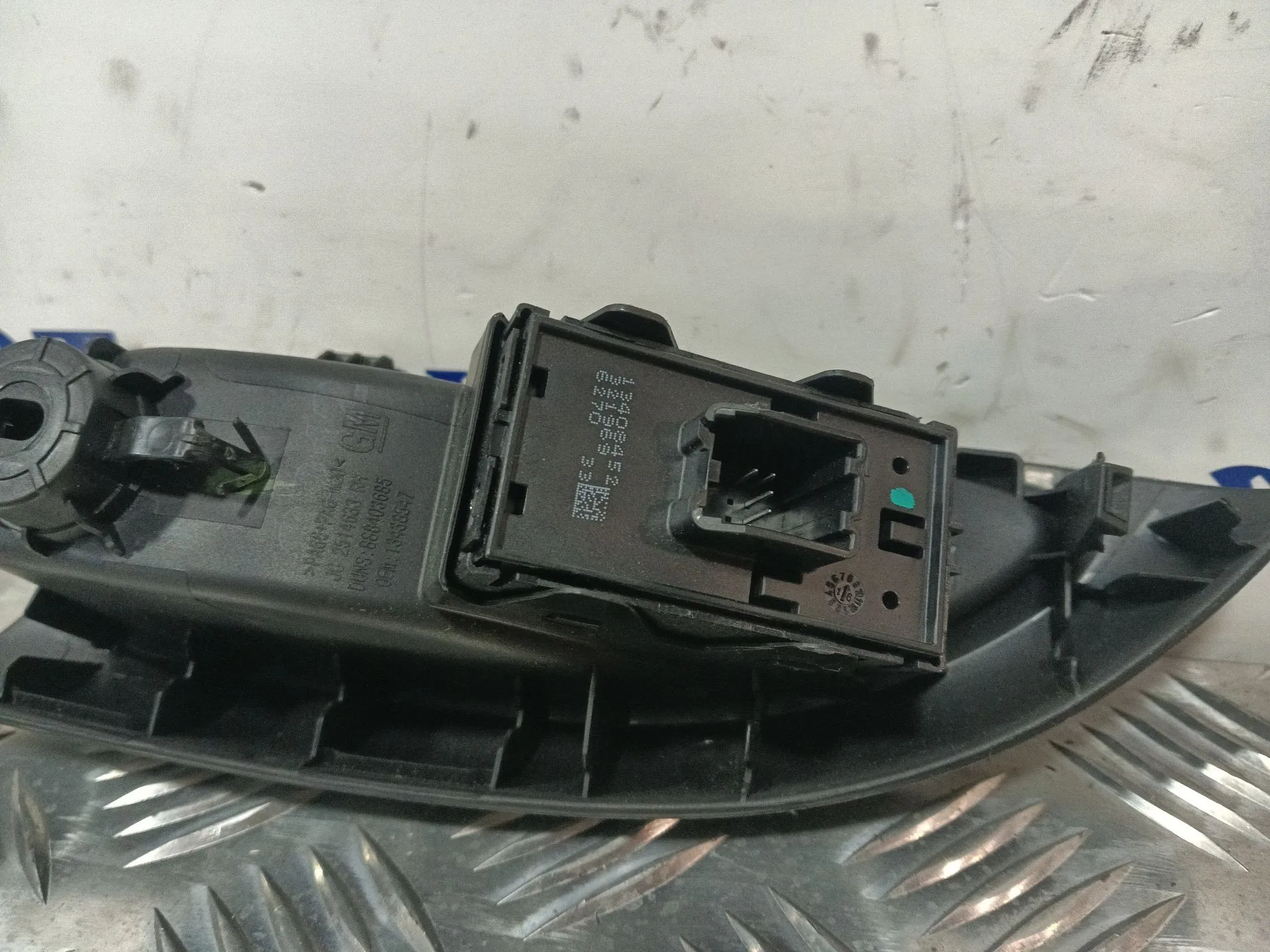 Mando Elevalunas Trasero Derecho para Opel Astra K Sports Tourer (B16)