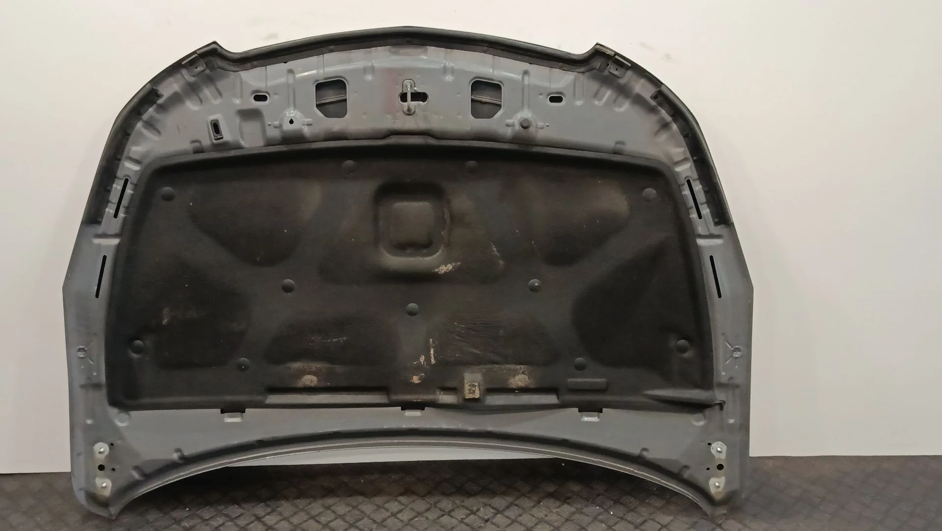 Capot para Chevrolet Cruze Hatchback (J305)