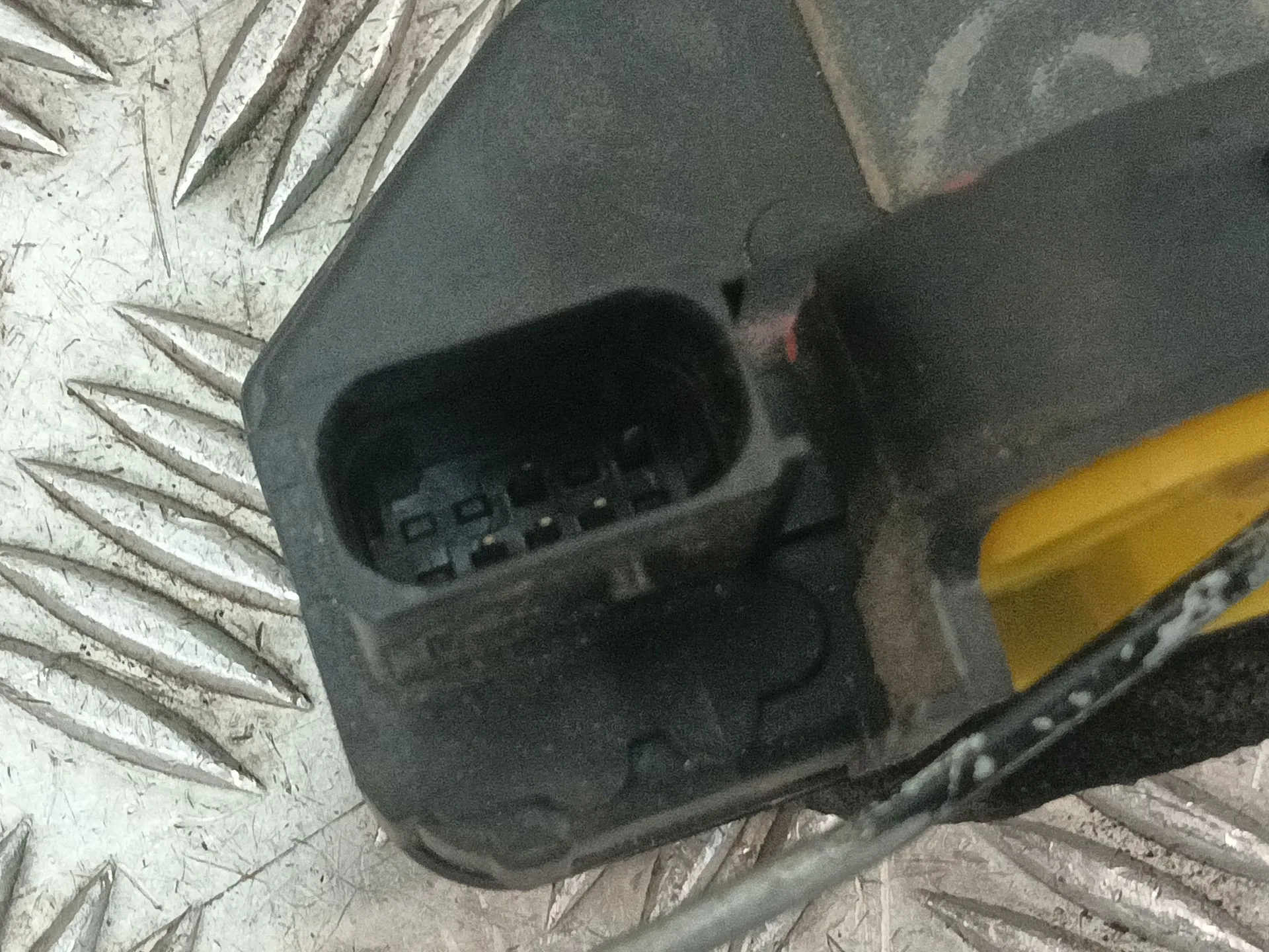 Cerradura Puerta Delantera Izquierda para Chevrolet Cruze Hatchback (J305)