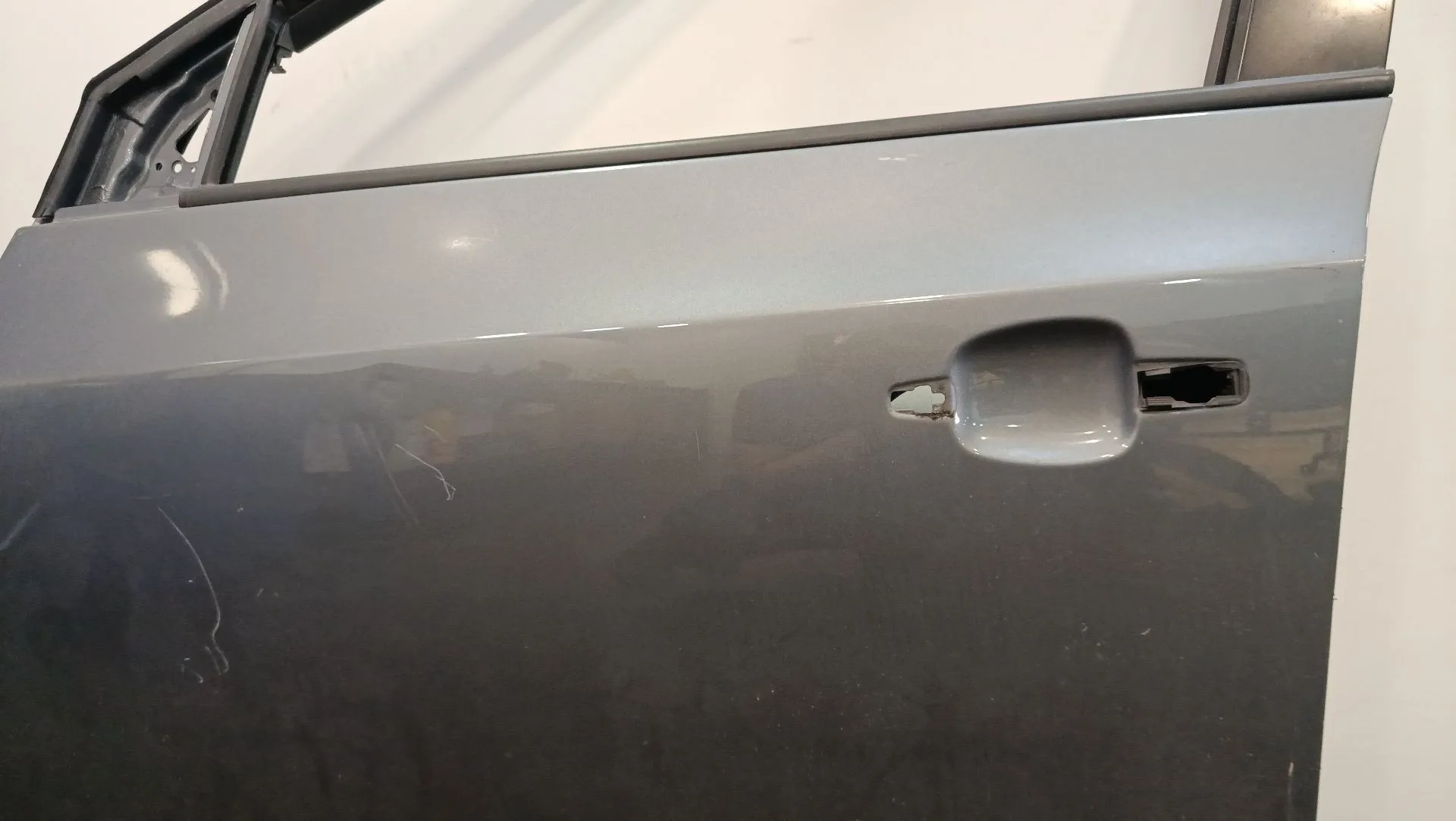 Puerta Delantera Izquierda para Chevrolet Cruze Hatchback (J305)
