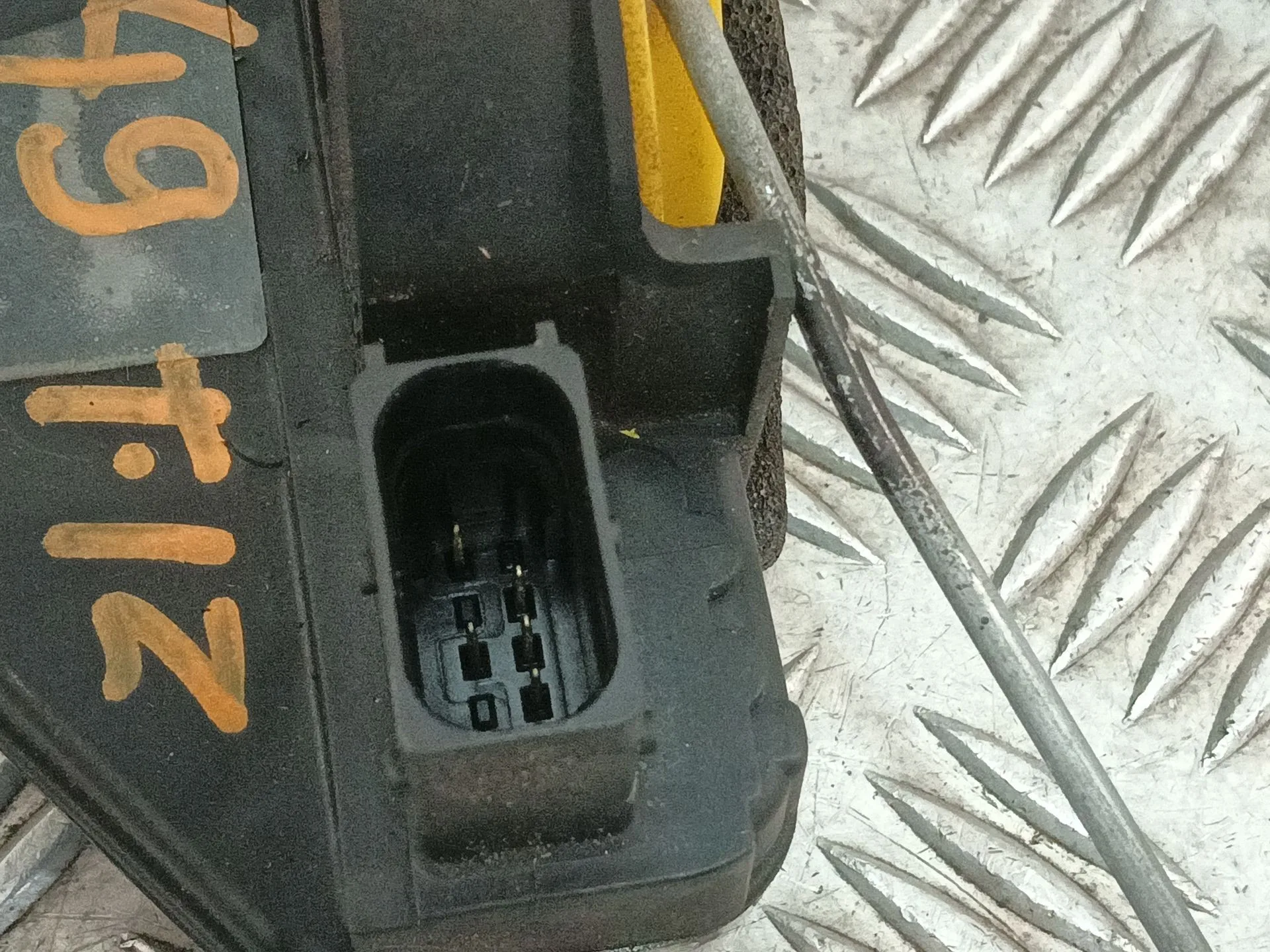 Cerradura Puerta Trasera Izquierda para Chevrolet Cruze Hatchback (J305)