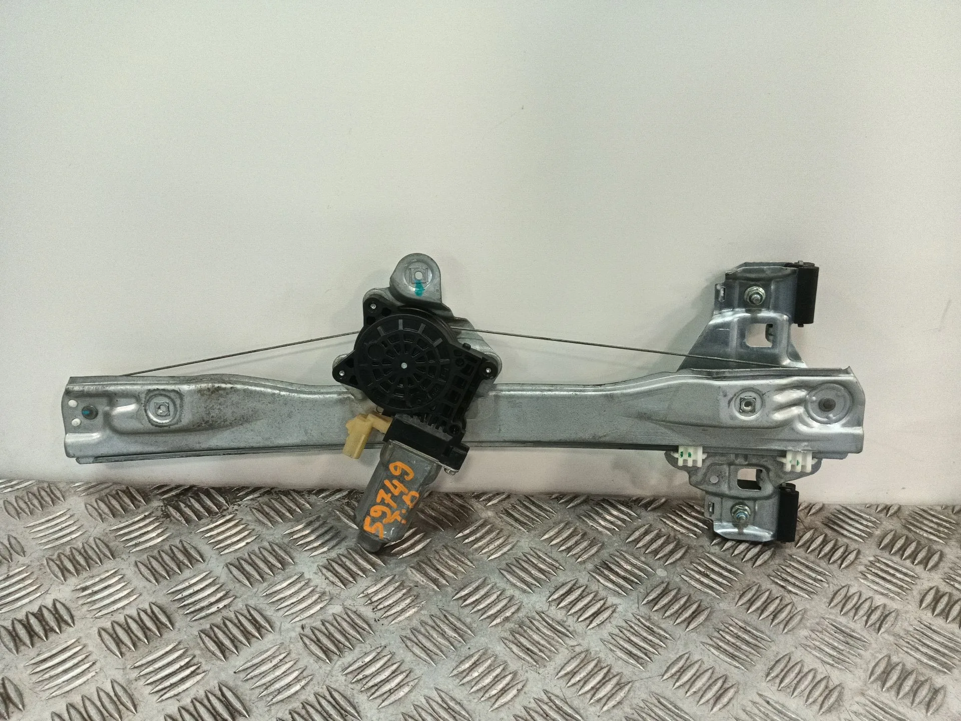 Elevalunas Trasero Derecho para Chevrolet Cruze Hatchback (J305)