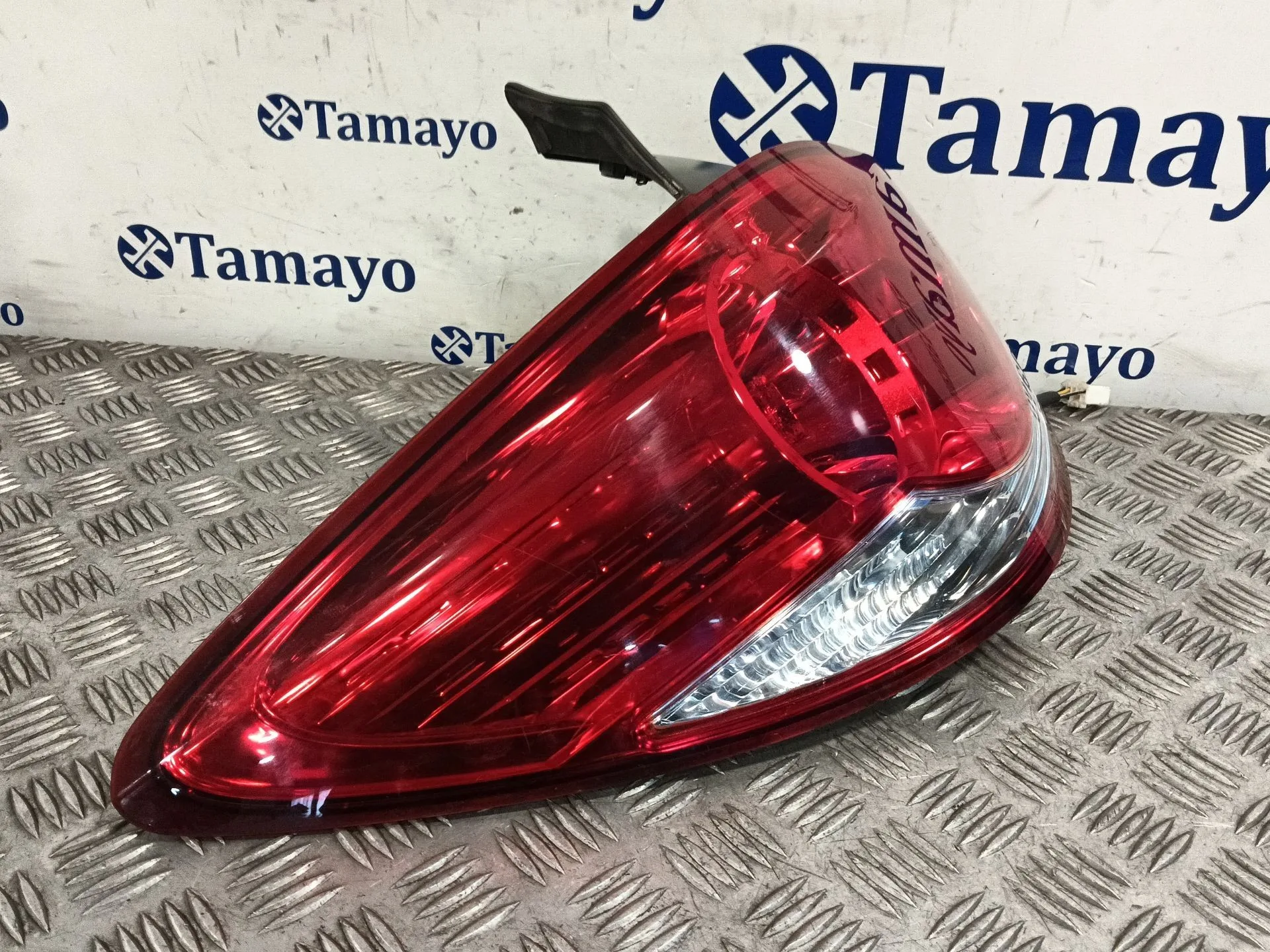 Piloto Trasero Izquierdo para Chevrolet Cruze Hatchback (J305)