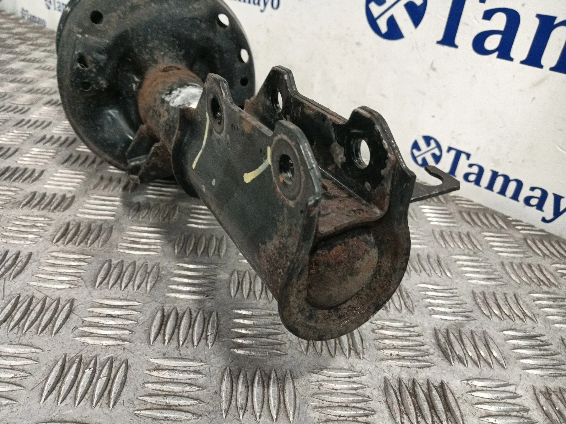Amortiguador Delantero Derecho para Chevrolet Cruze Hatchback (J305)