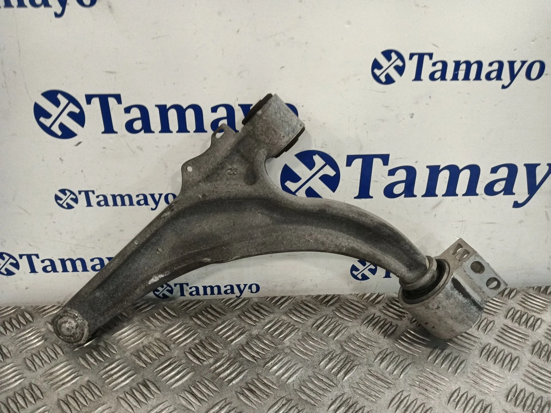 Brazo Suspension Inferior Delantero Derecho para Chevrolet Cruze Hatchback (J305)