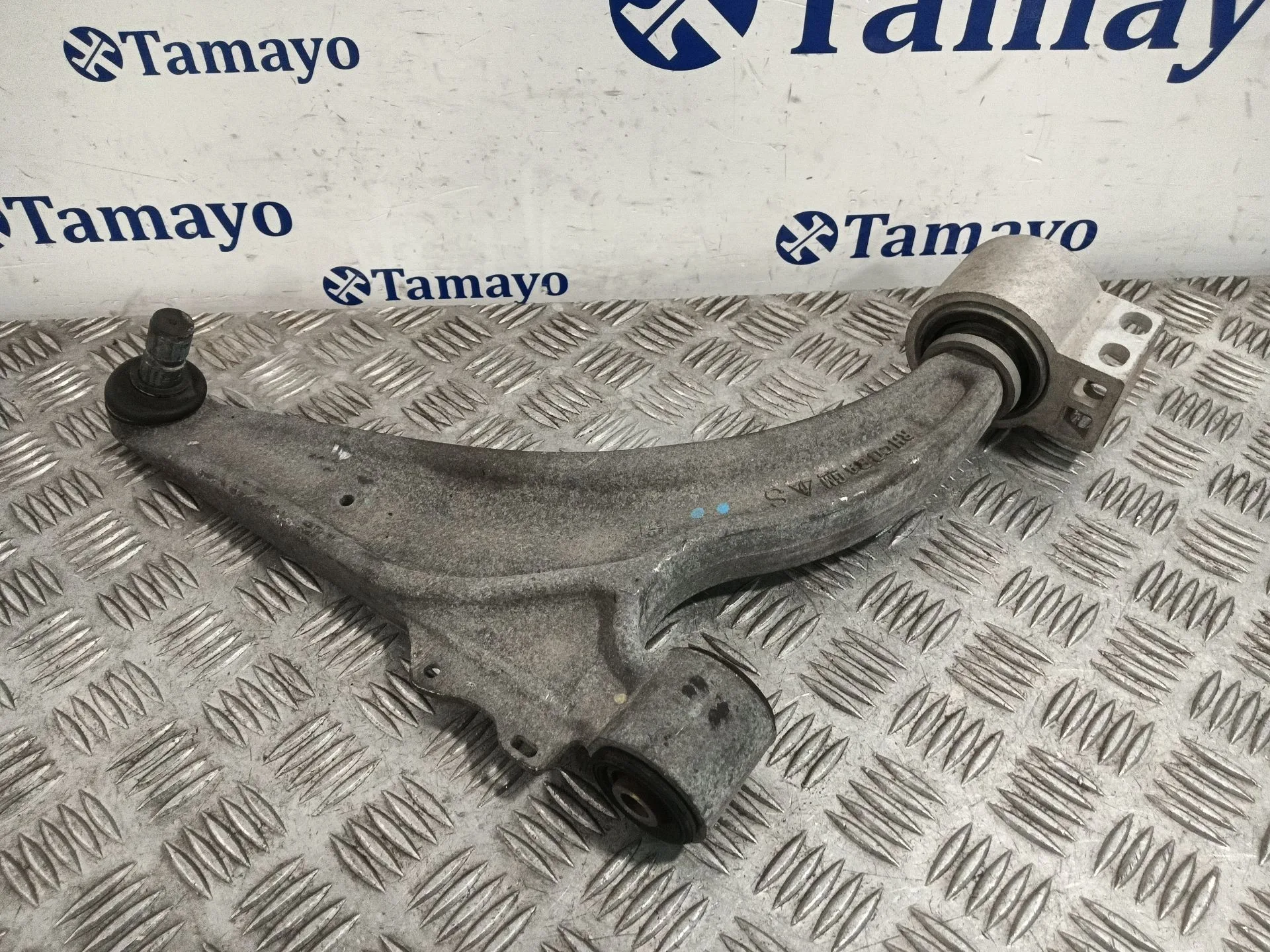 Brazo Suspension Inferior Delantero Derecho para Chevrolet Cruze Hatchback (J305)