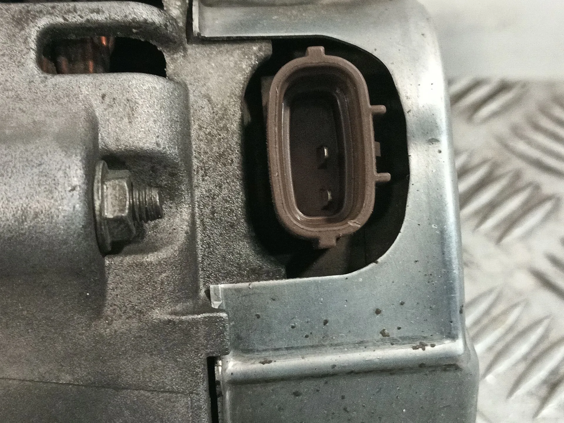 Alternador para Kia Carnival