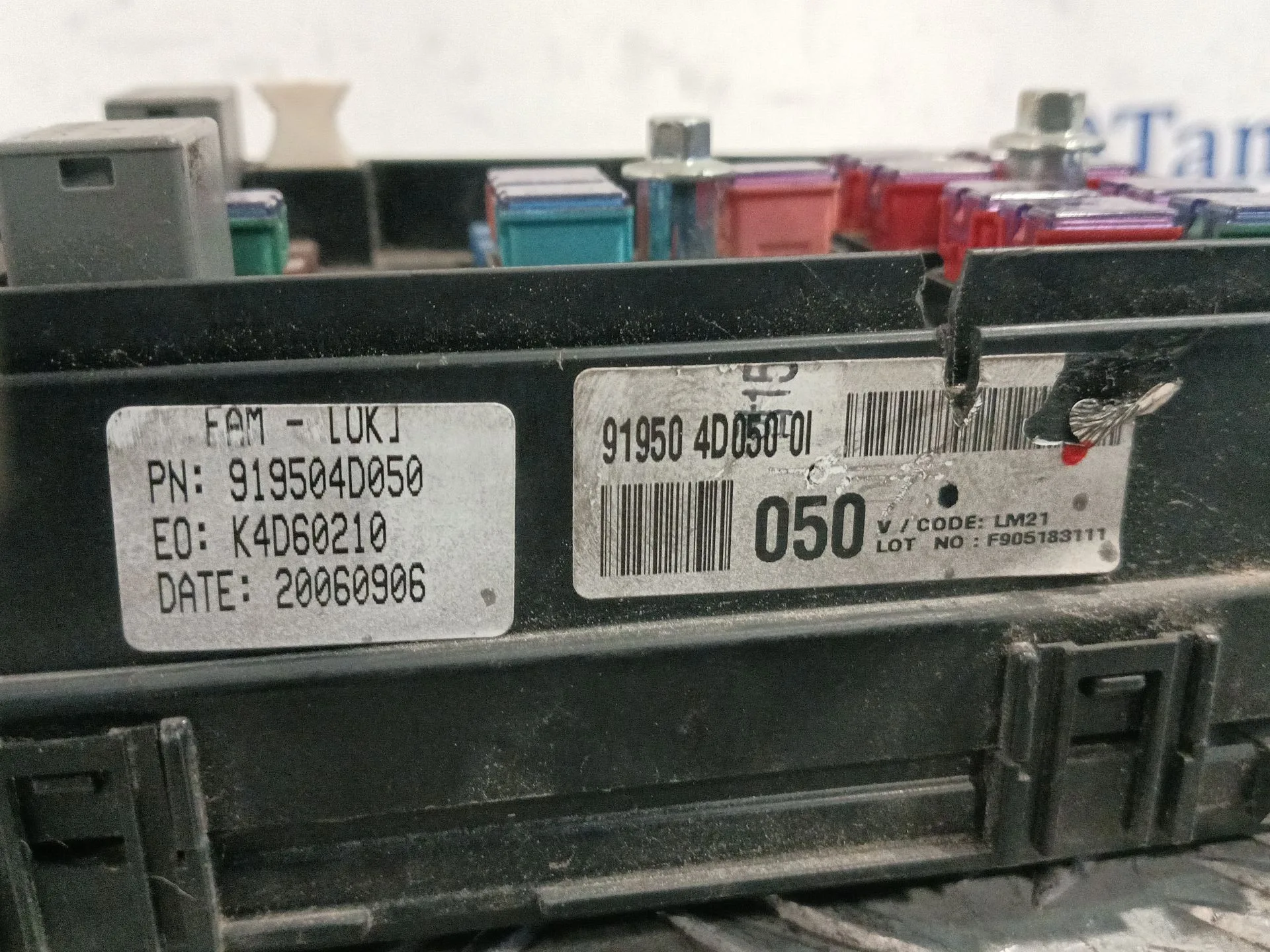 Caja Fusibles para Kia Carnival