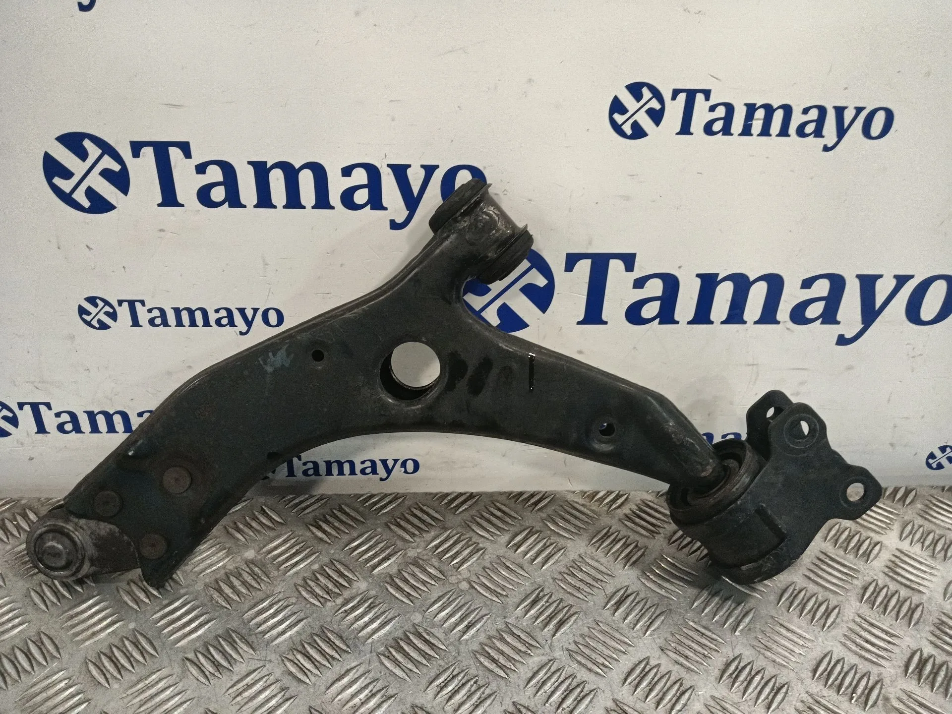 Brazo Suspension Inferior Delantero Derecho para Ford Kuga I