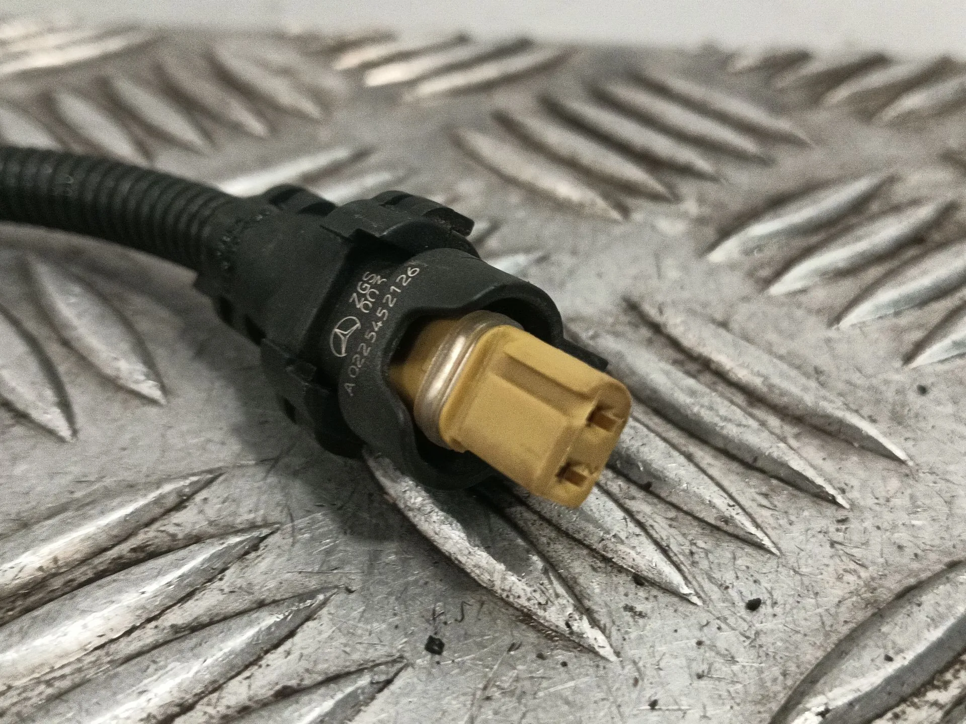 Sensor De Temperatura para Mercedes-Benz Clase C (W205)