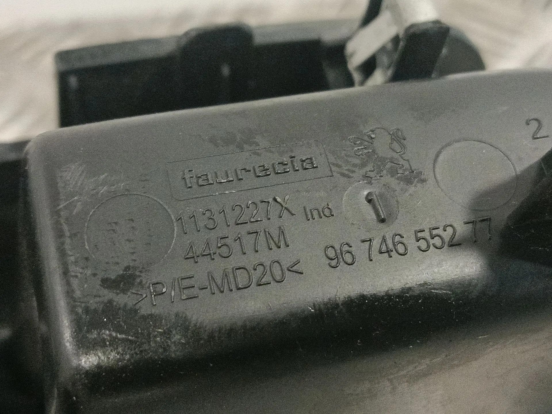 Cenicero para Peugeot 2008 (--.2013->)