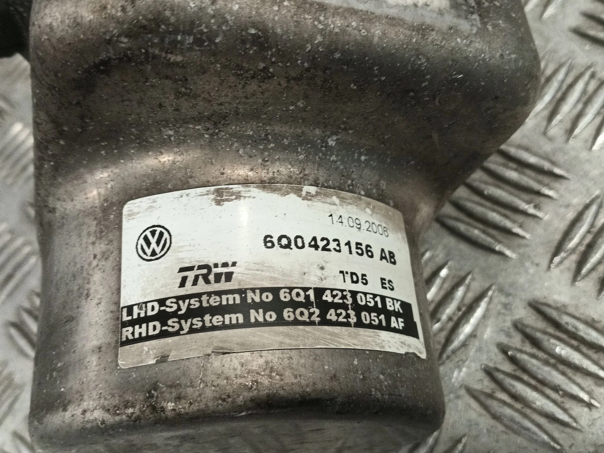 Bomba Direccion para Seat Ibiza Iii (6L1)