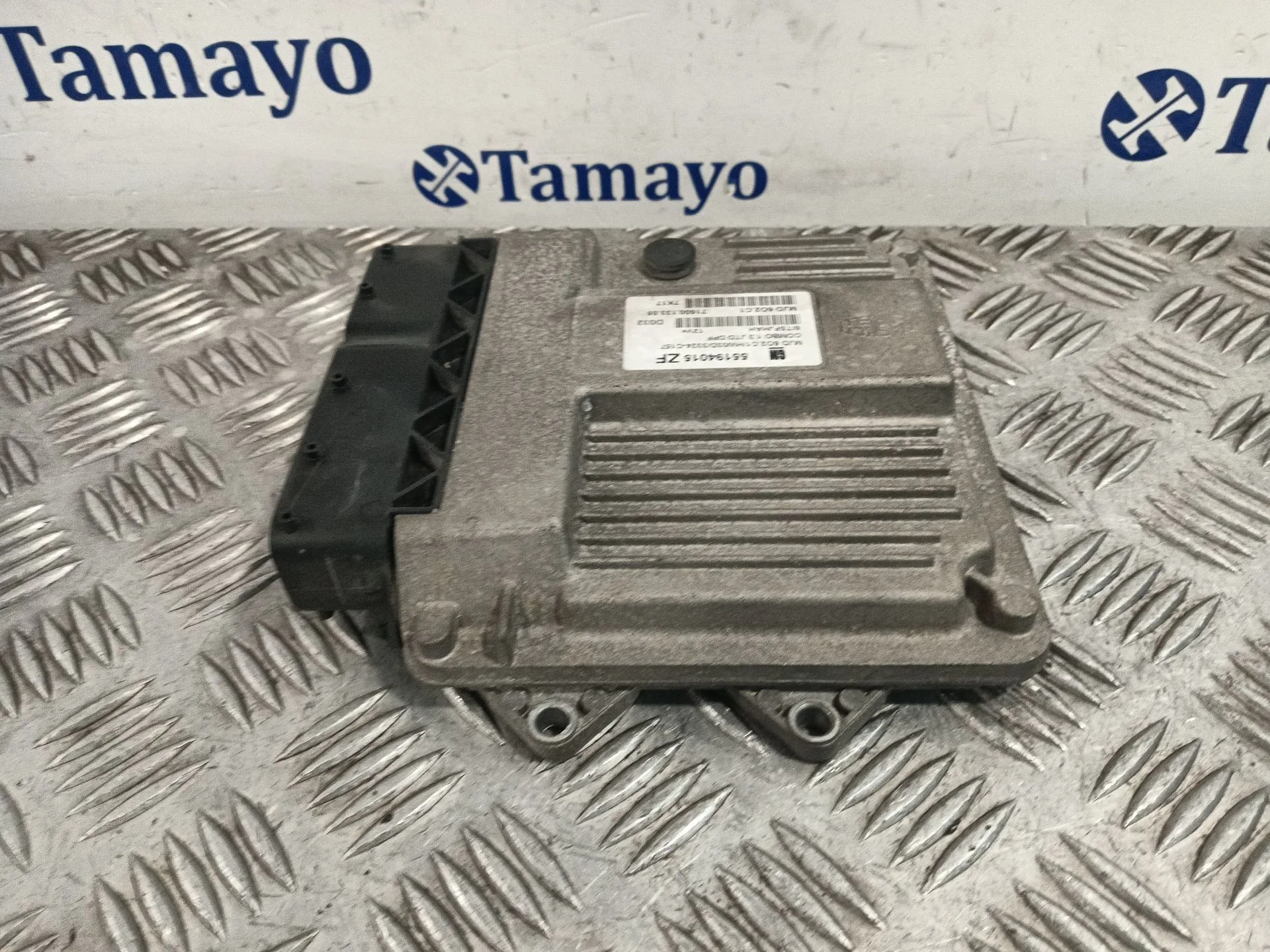 Centralita Motor Uce para Opel Combo (Corsa C)