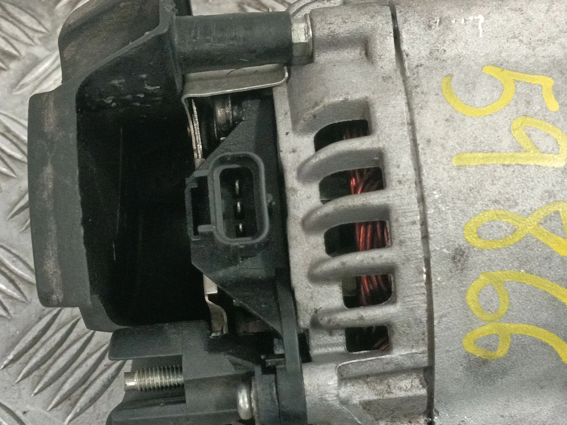 Alternador para Ford Transit Connect (P65_, P70_, P80_)