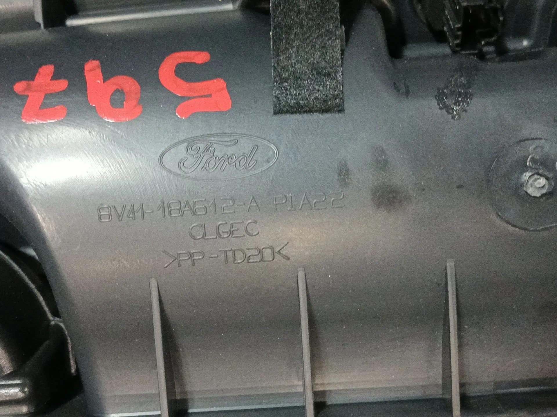 Moldura para Ford Kuga I