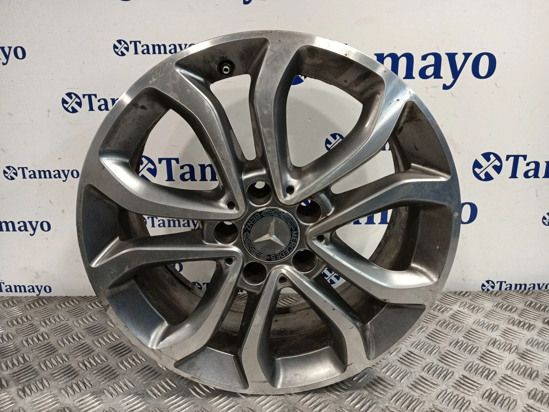 Llanta para Mercedes-Benz Clase C (W205)