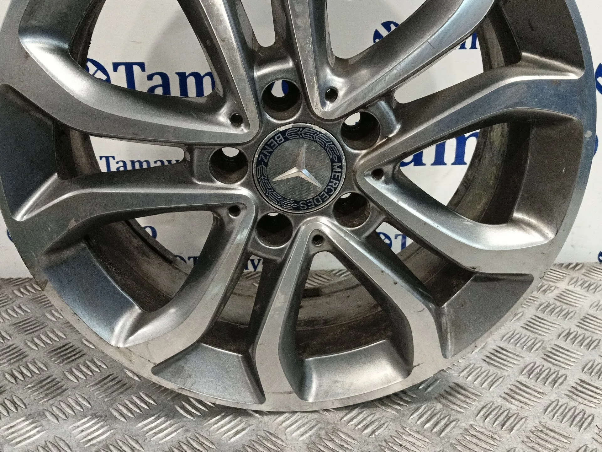 Llanta para Mercedes-Benz Clase C (W205)