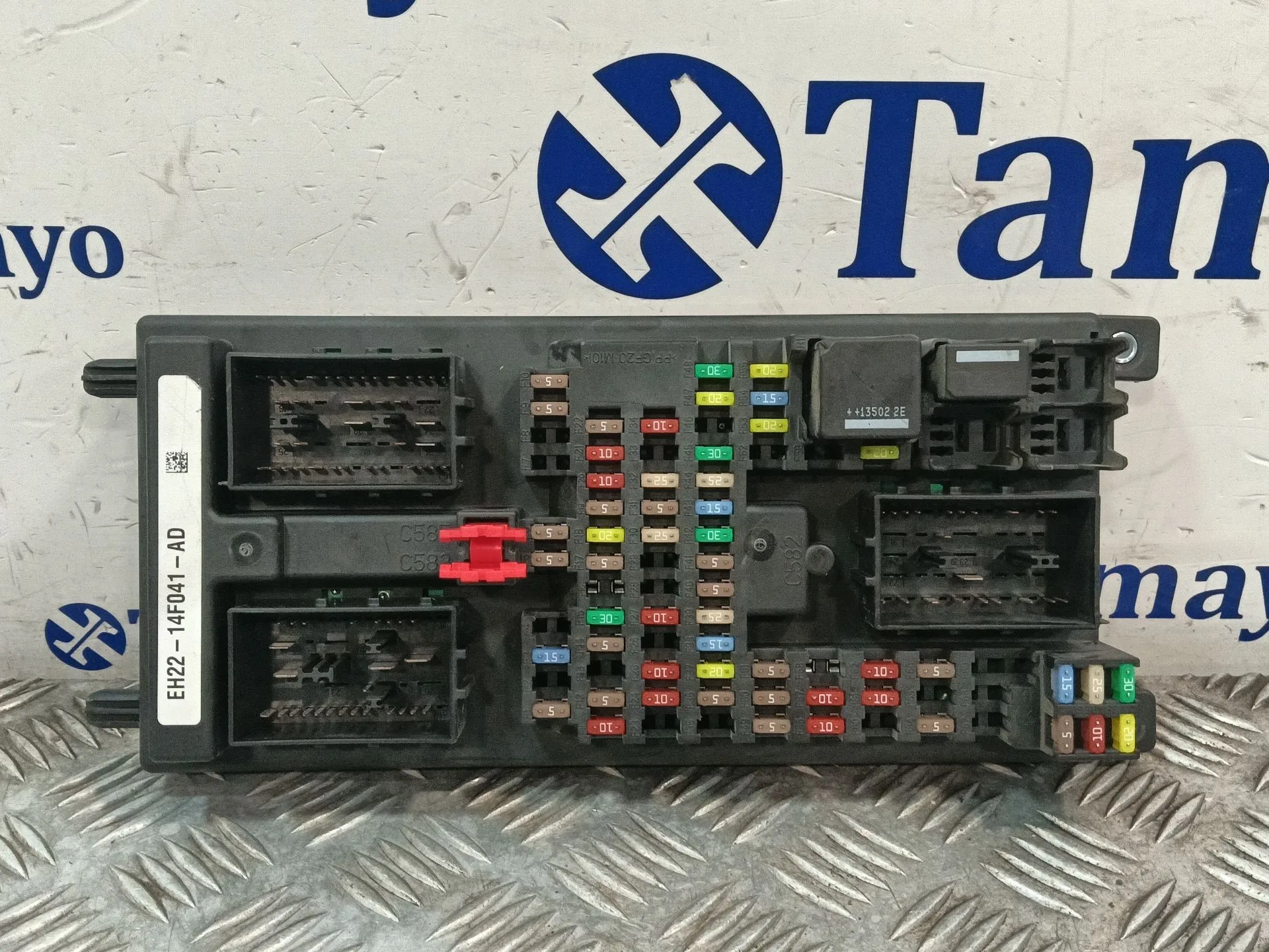 Caja Reles / Fusibles para Land Rover Discovery Iv (L319)