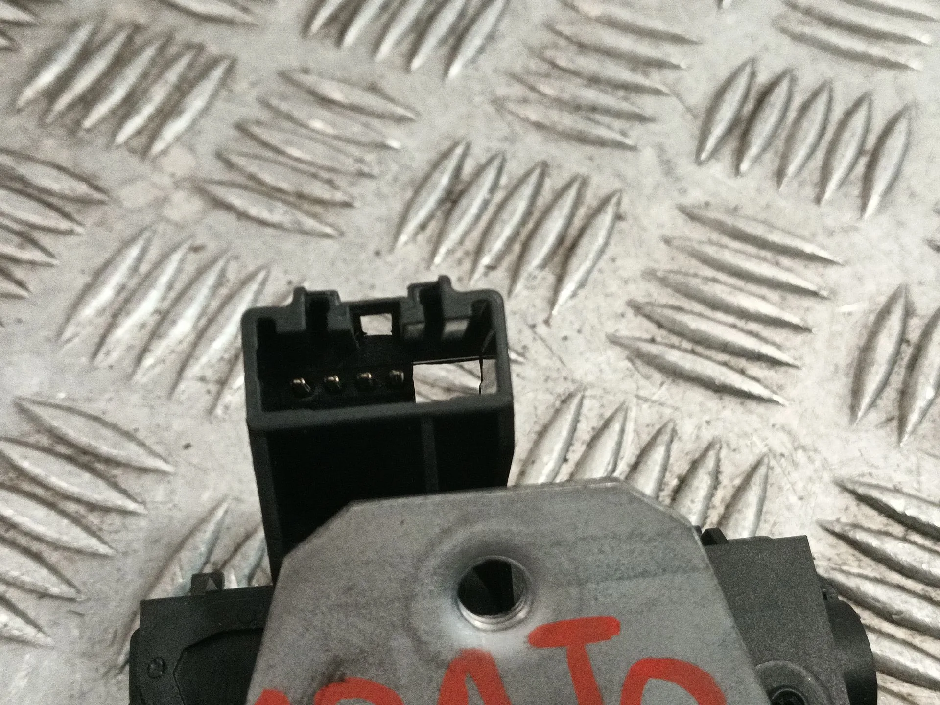 Cerradura Maletero / Porton para Ford Kuga I