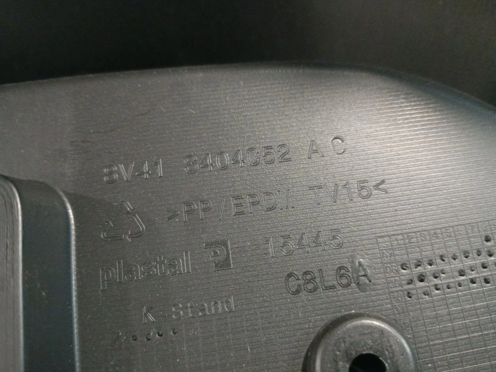 Plasticos Interior Porton para Ford Kuga I