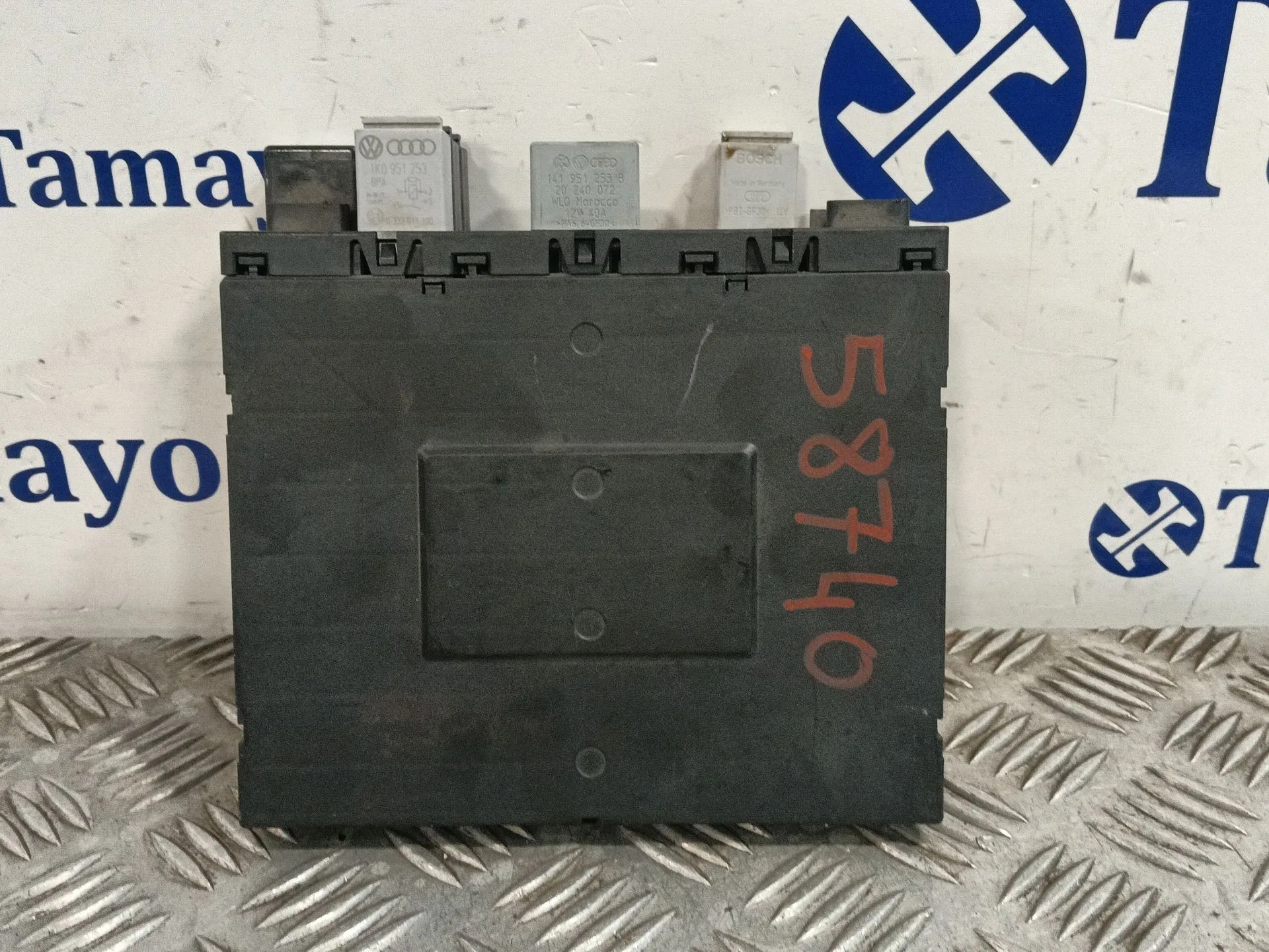 Caja Reles / Fusibles para Volkswagen Golf V (1K1)