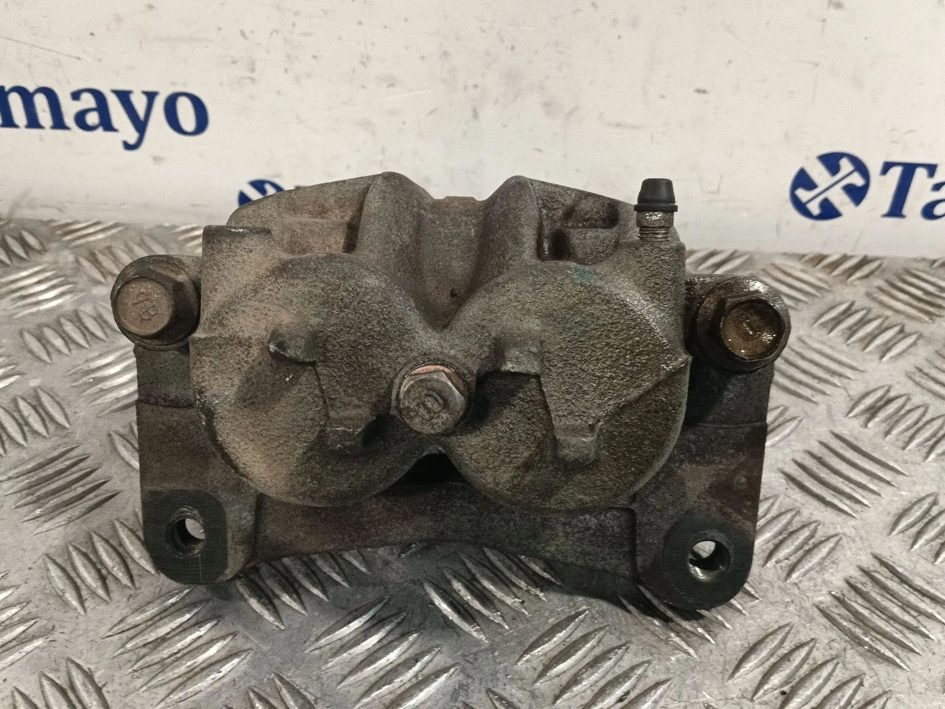 Pinza Freno Delantera Derecha para Mitsubishi Montero (V60/V70)