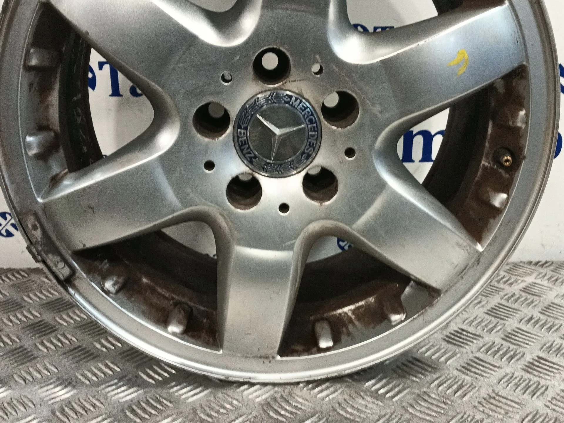 Llanta para Mercedes-Benz Clase M (W163)