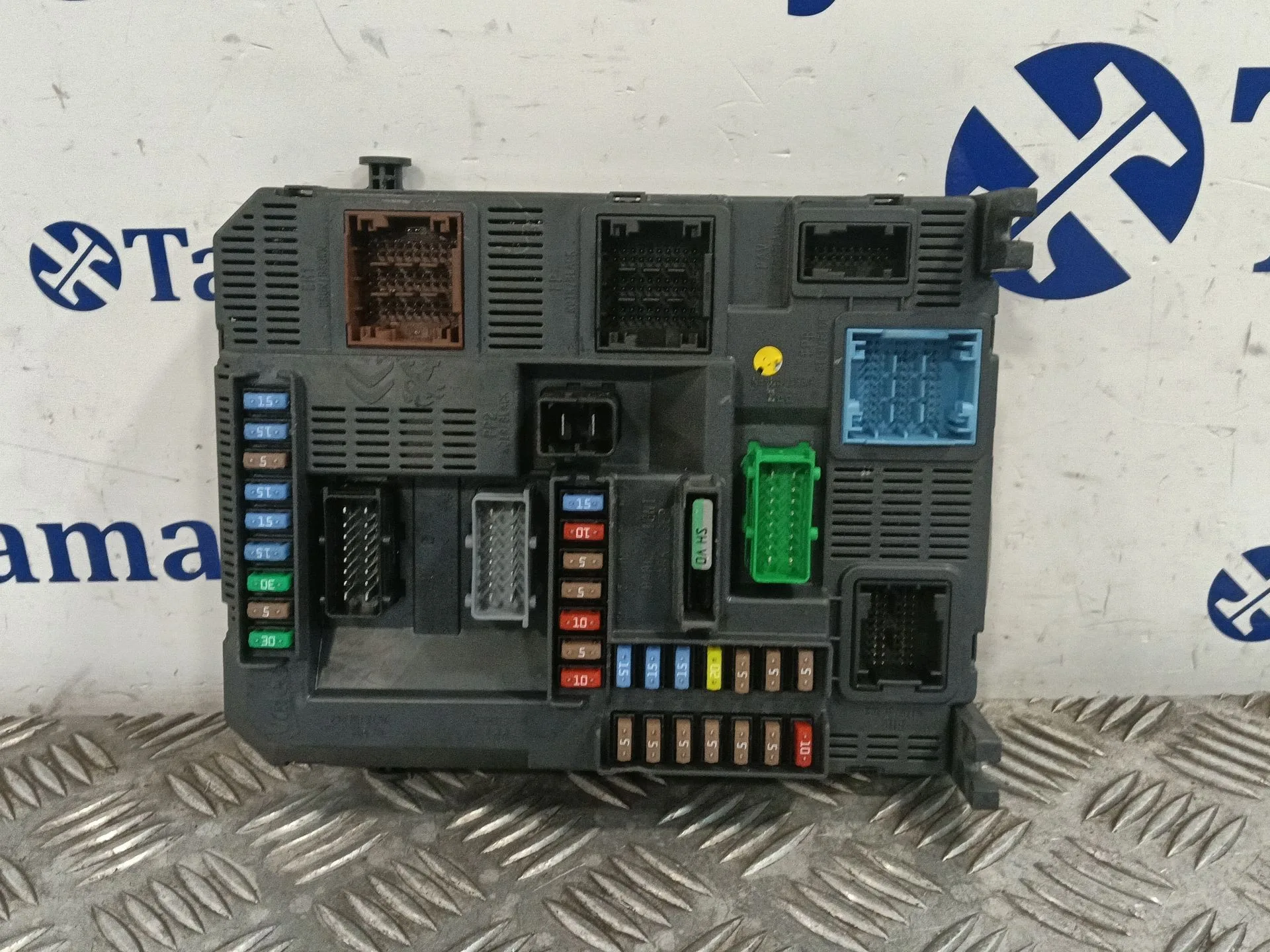 Caja Reles / Fusibles para Peugeot 208 I (Ca_, Cc_)