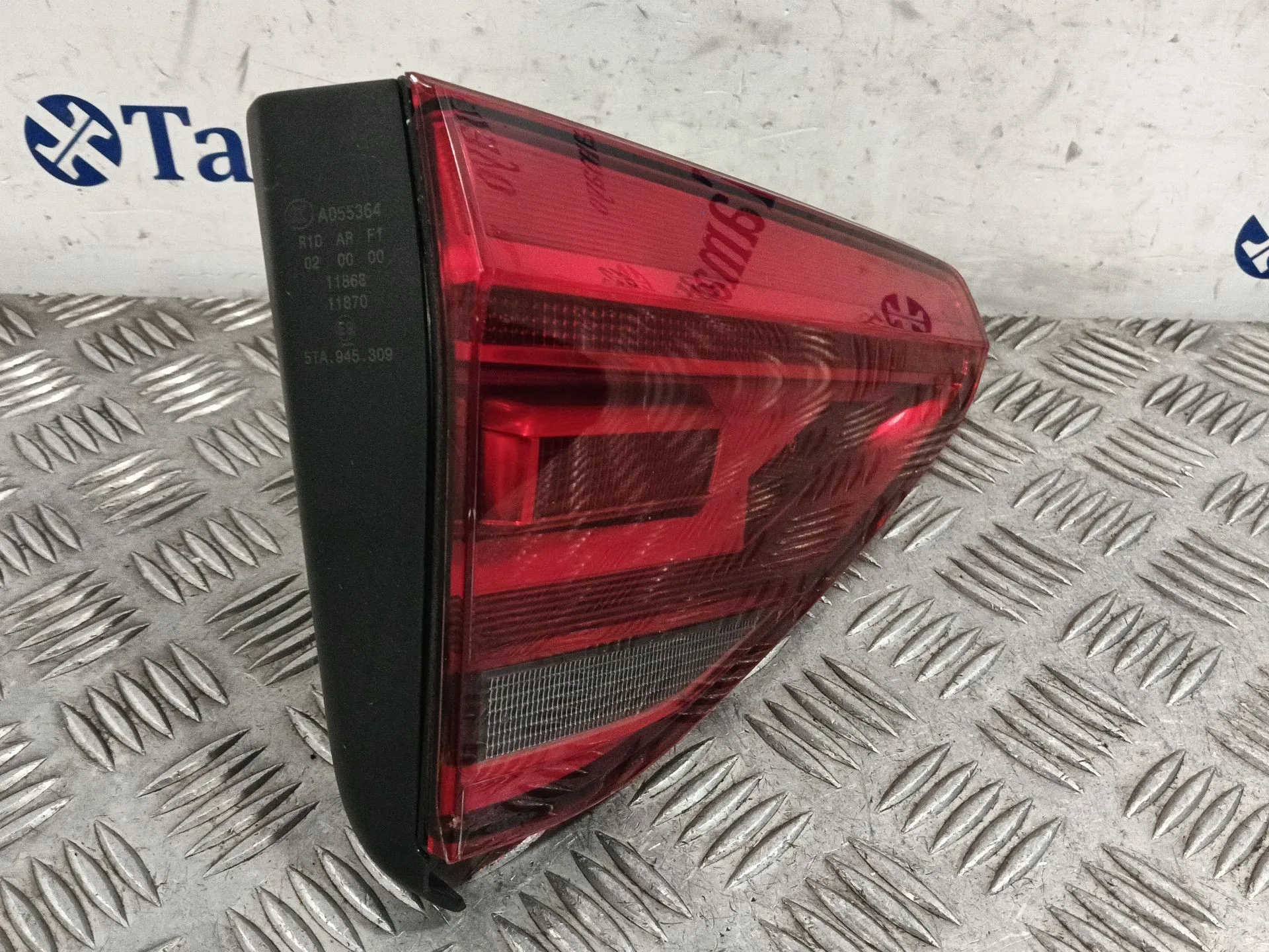 Piloto Trasero Izquierdo Interior para Volkswagen Touran (5T1)