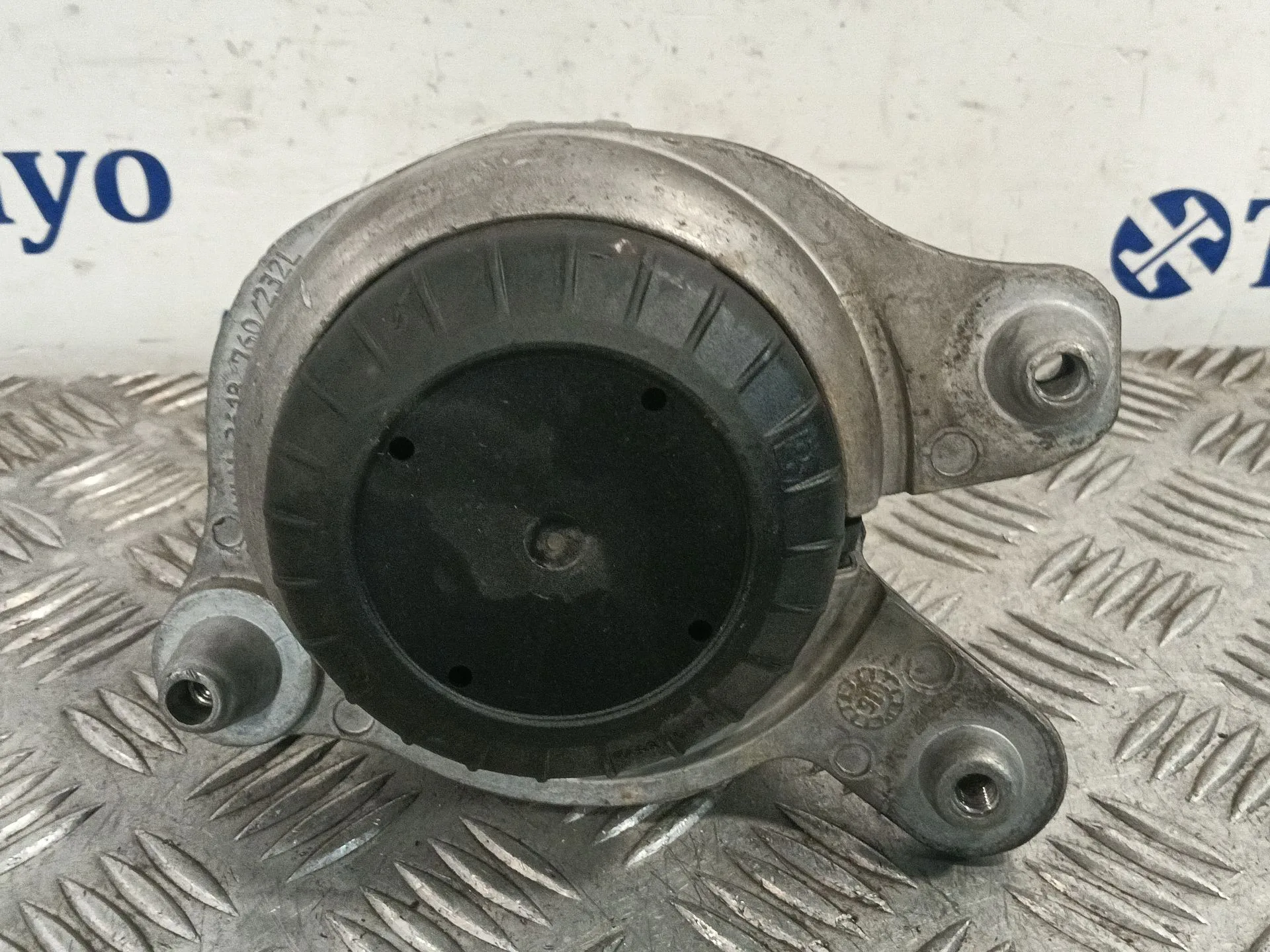 Soporte Motor Izquierdo para Mercedes-Benz Clase C (W205)