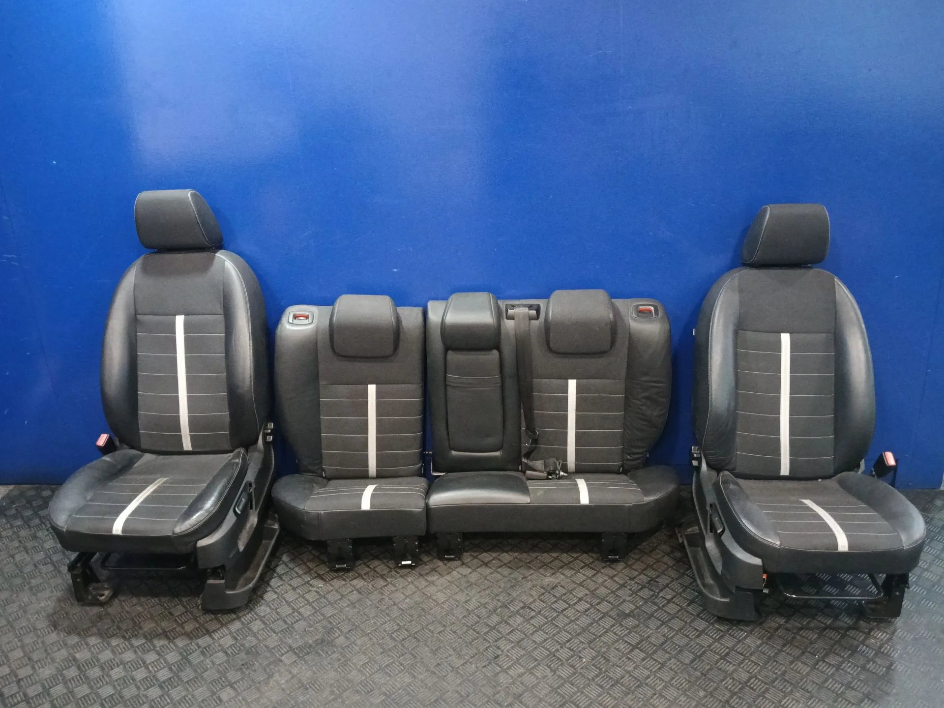 Juego Asientos Completo para Ford Kuga I