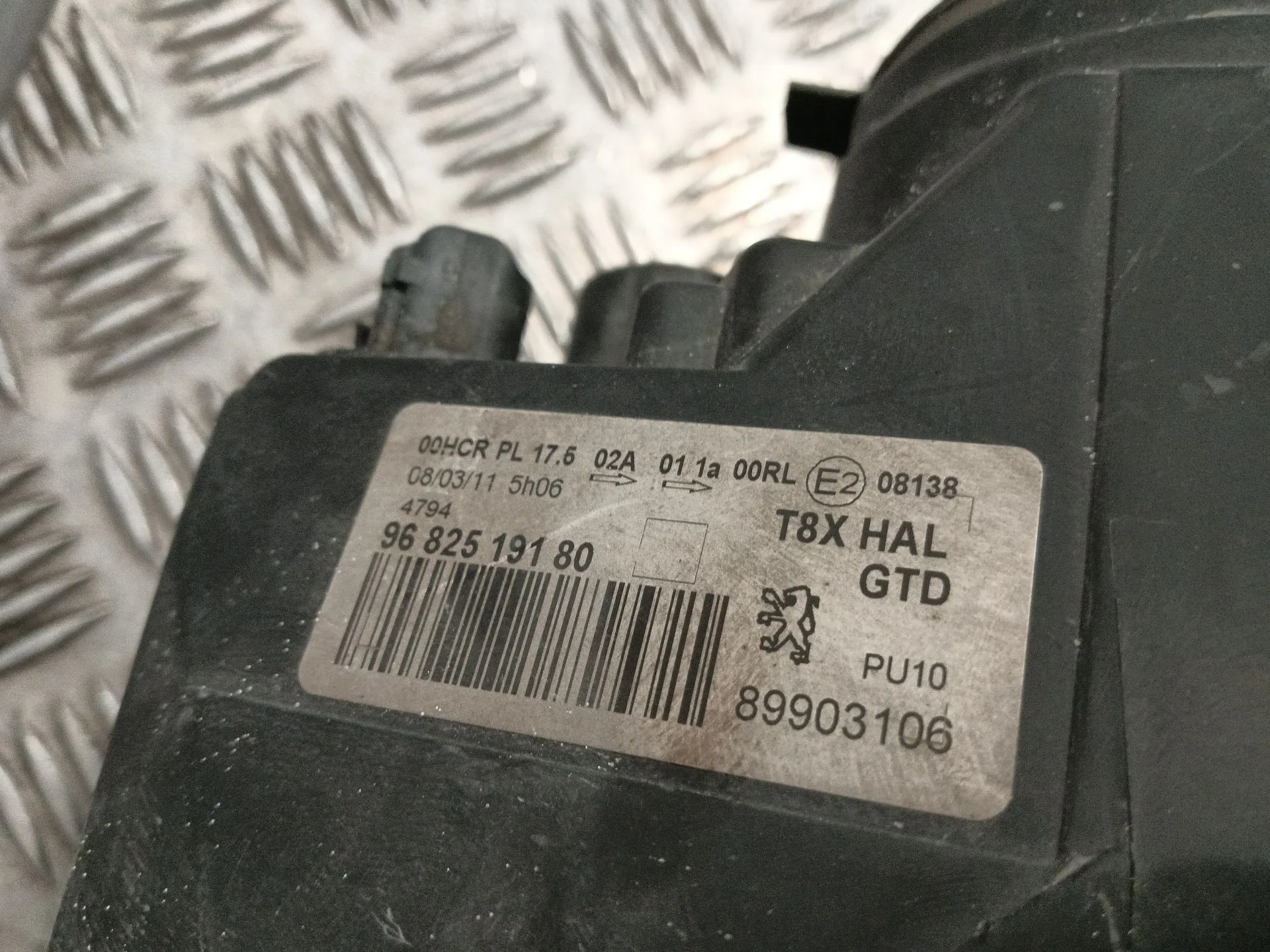 Faro Izquierdo para Peugeot 3008 I Monospace (0U_)