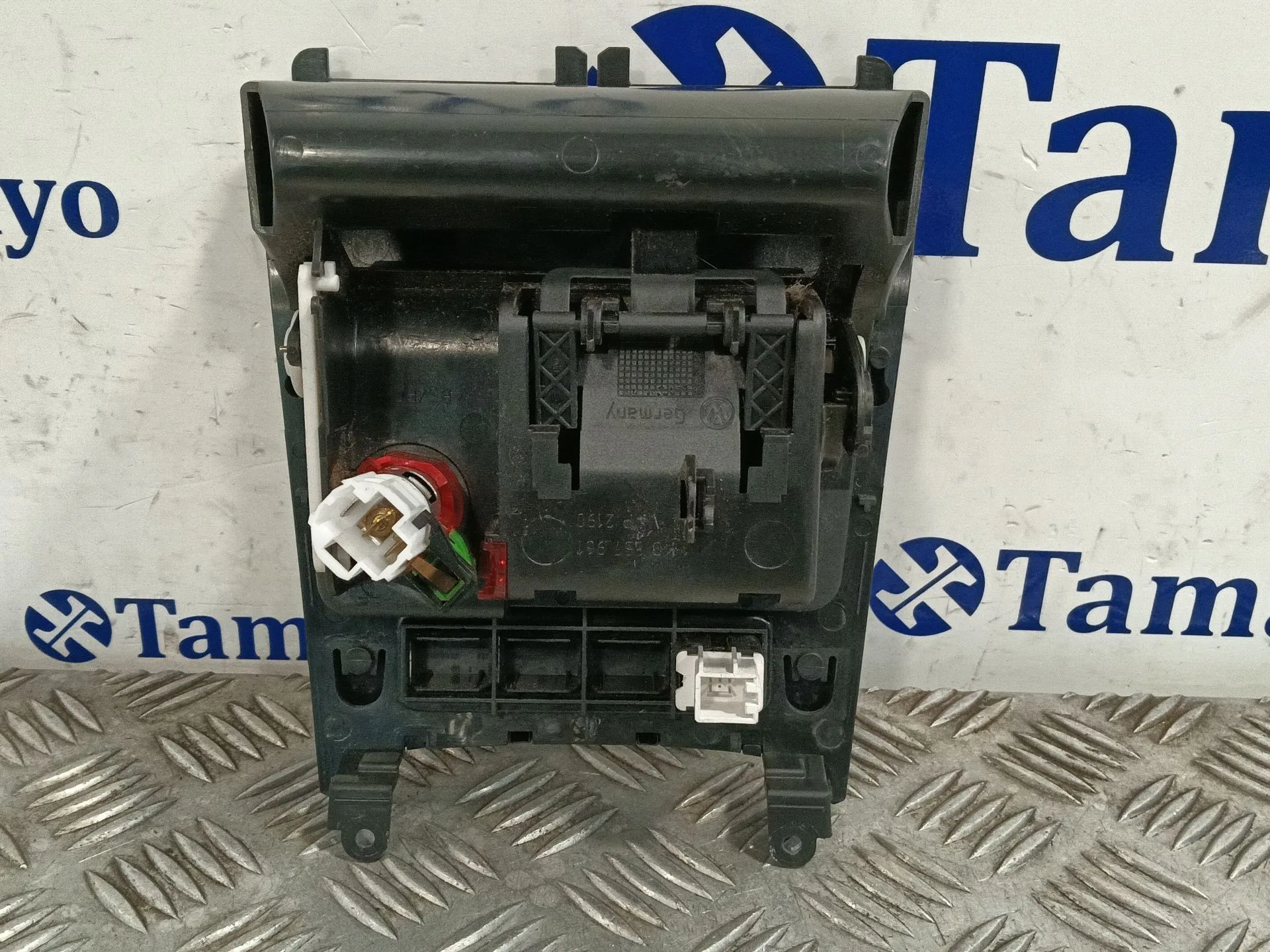 Cenicero para Volkswagen Golf V (1K1)