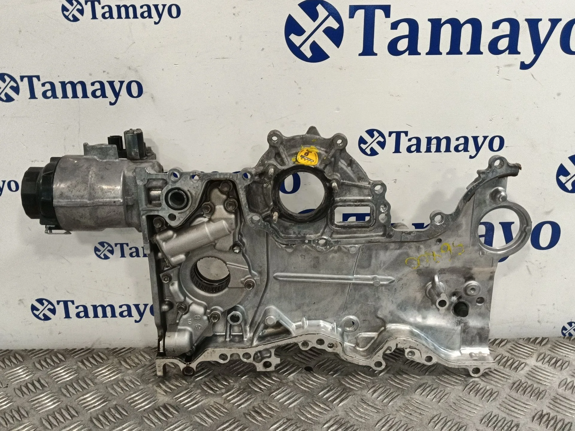 Tapa Distribucion para Toyota Avensis (T27)
