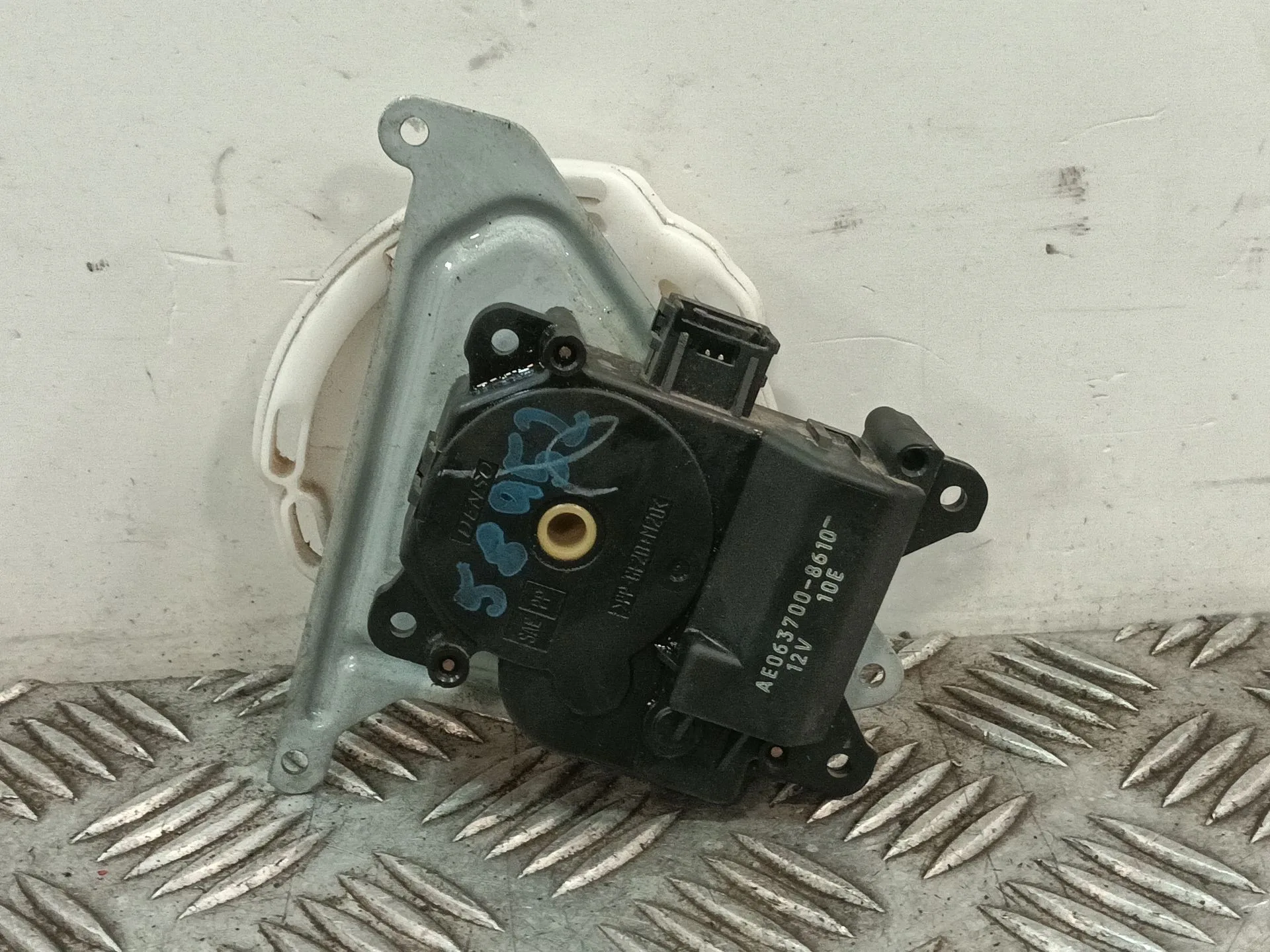 Motor Apertura Trampillas Climatizador para Toyota Corolla Verso (R1)