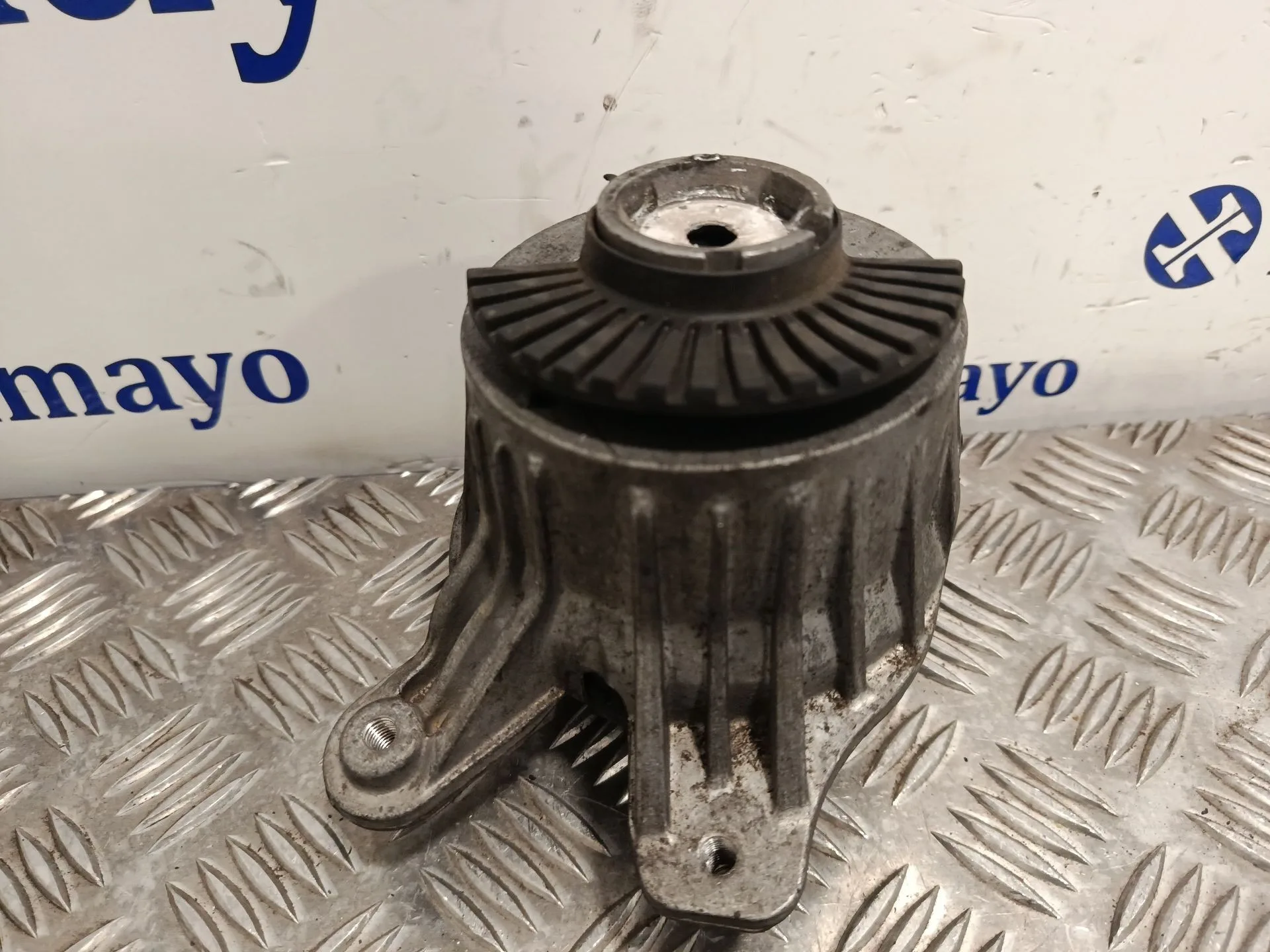 Soporte Motor para Mercedes-Benz Clase C (W205)