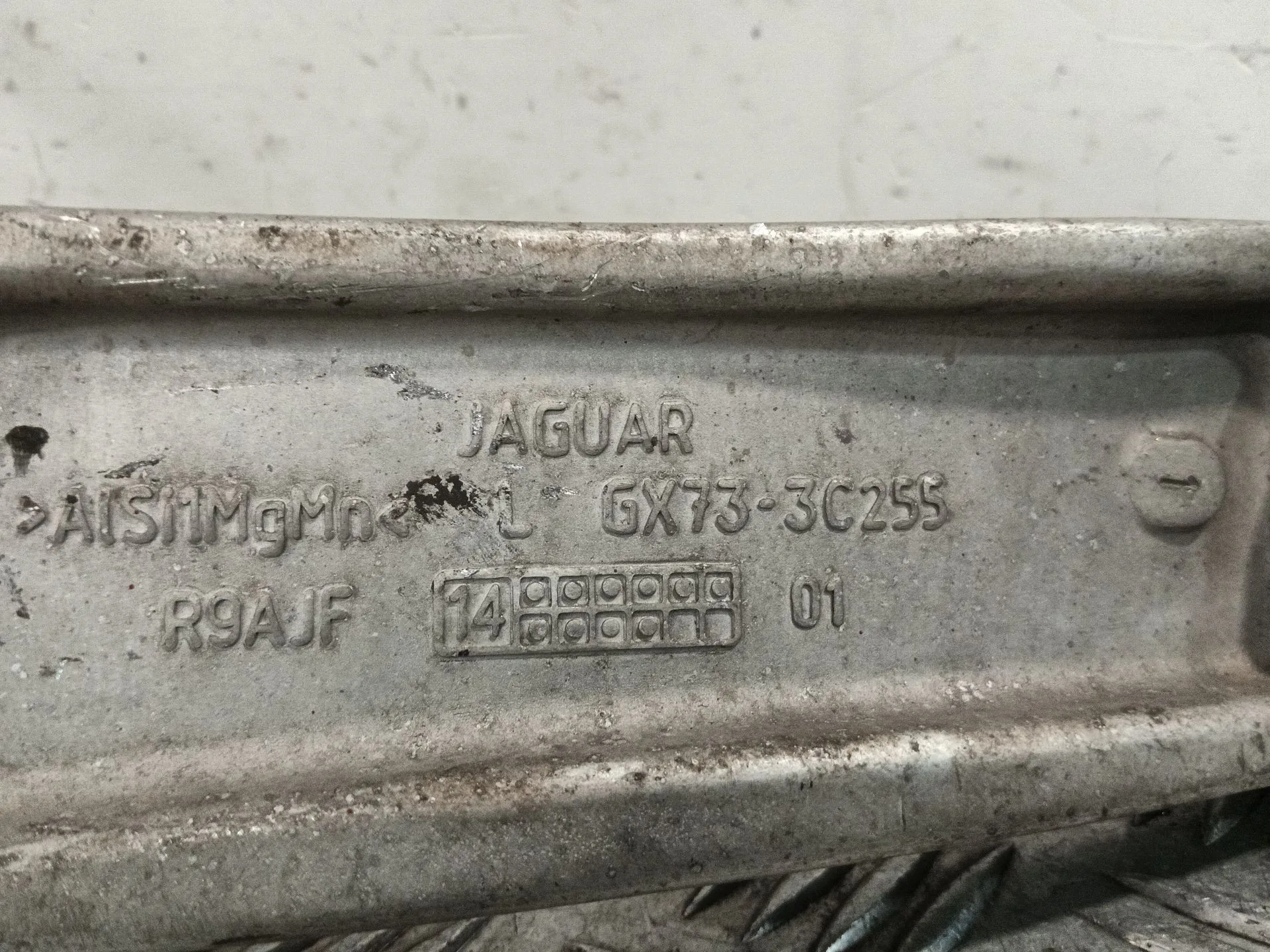 Brazo Suspension Inferior Delantero Izquierdo para Jaguar Xe (X760)