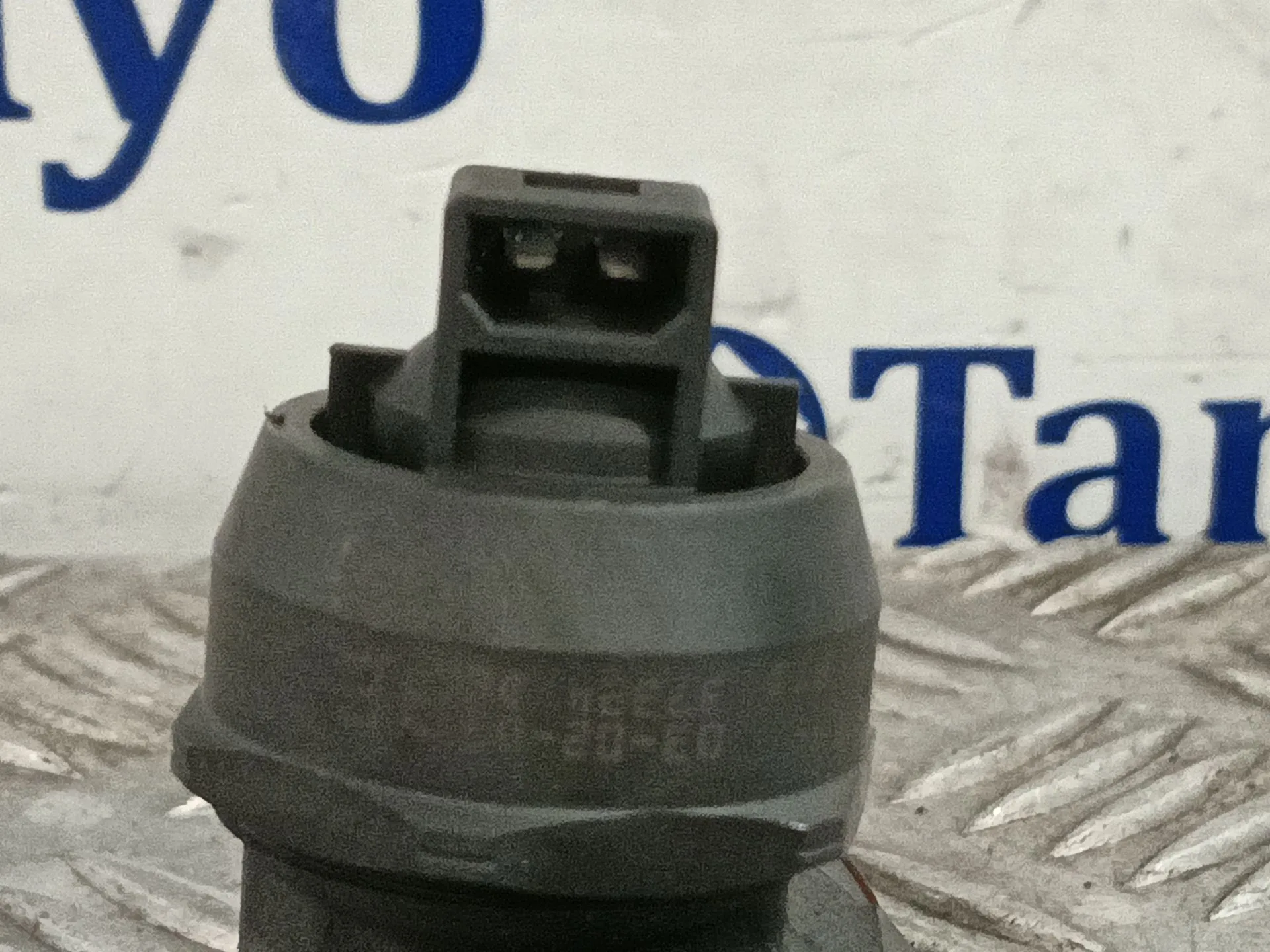 Inyector para Volkswagen Golf Iv (1J1)