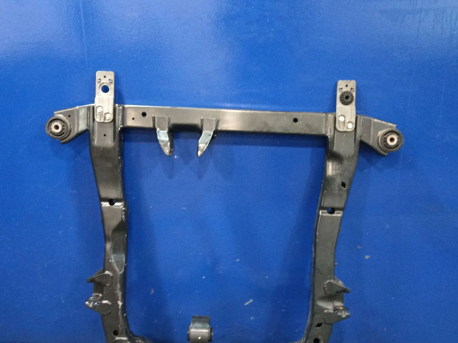 Puente Delantero para Chevrolet Cruze Hatchback (J305)