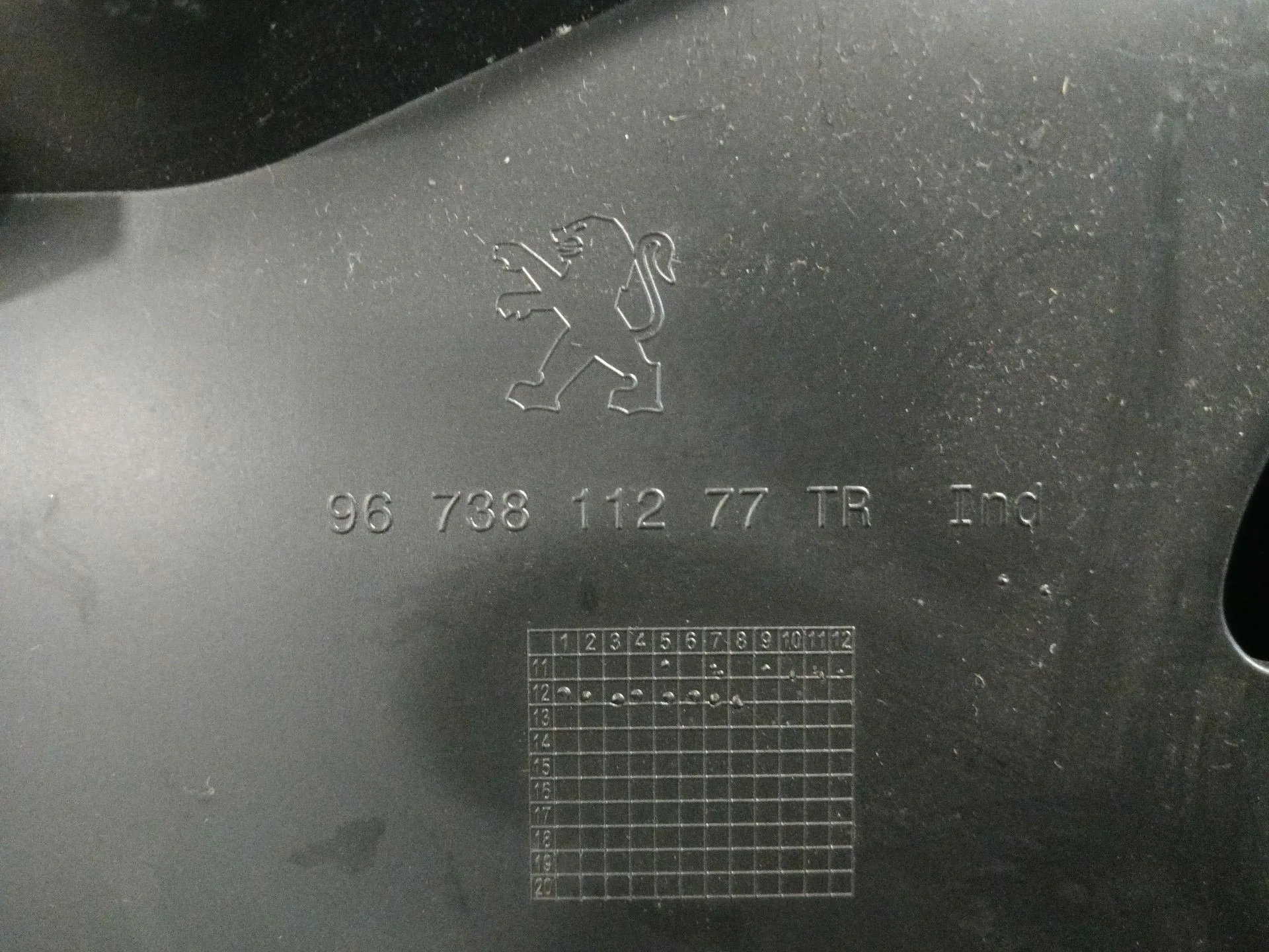 Guantera para Peugeot 208 I (Ca_, Cc_)