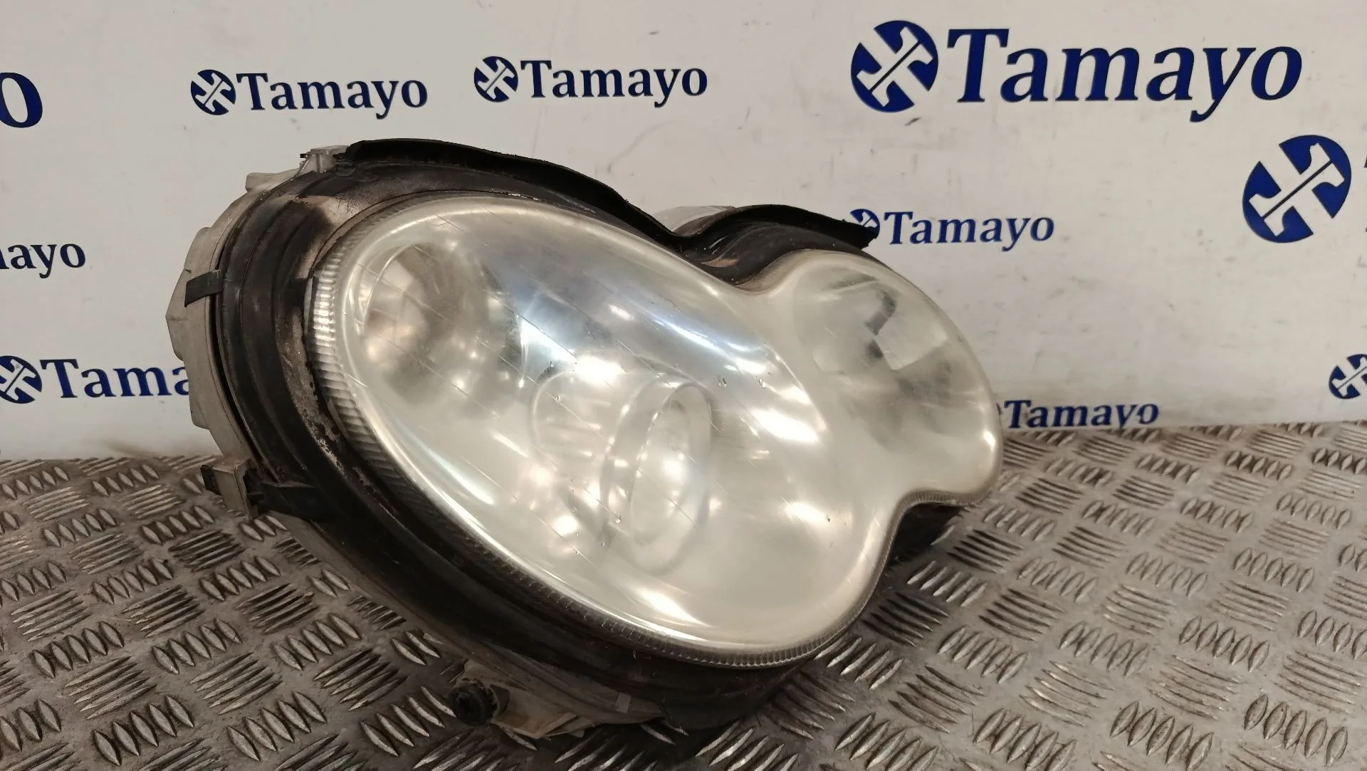 Faro Derecho para Mercedes-Benz Clase C (W203)